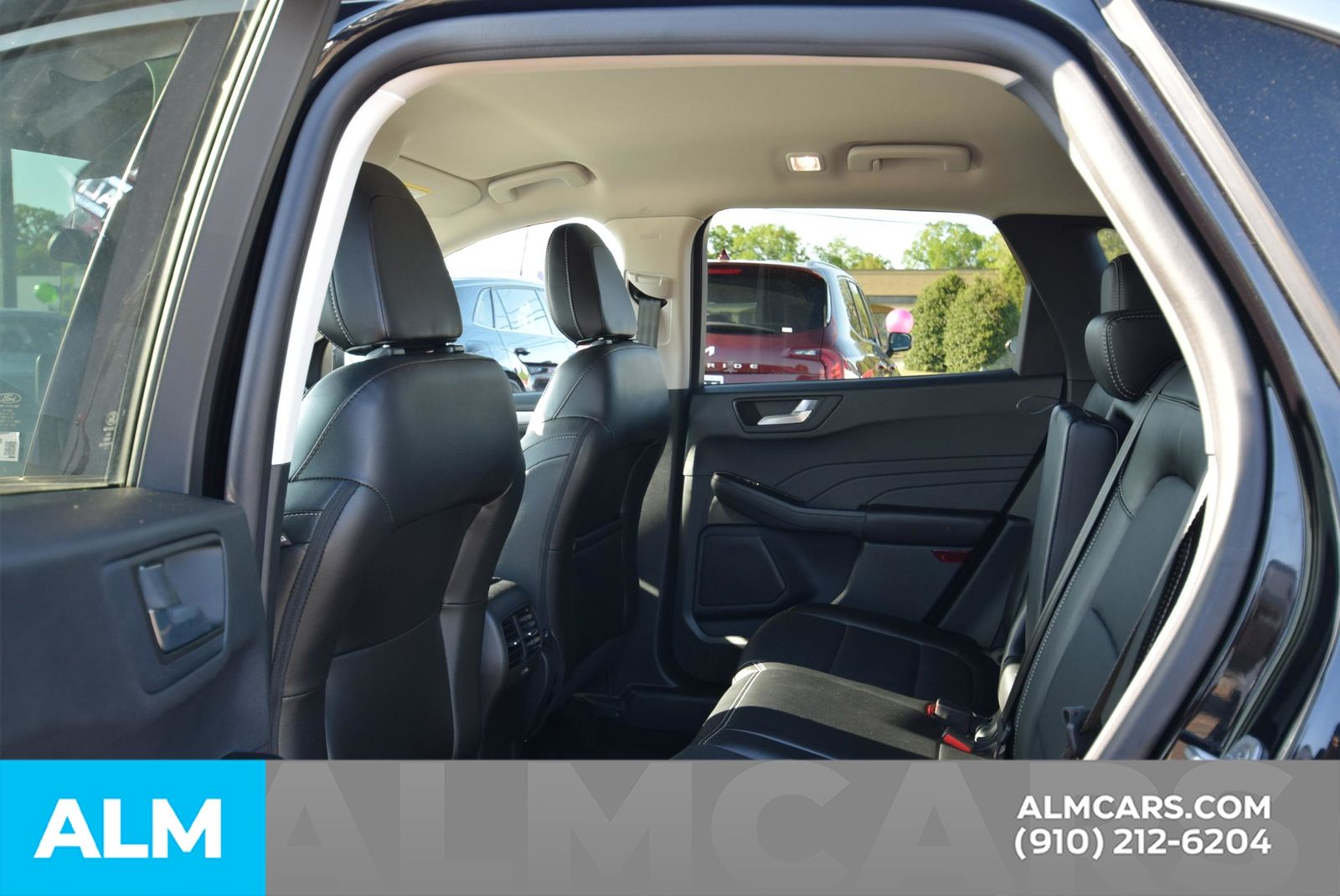 2022 Ford Escape SEL photo 12