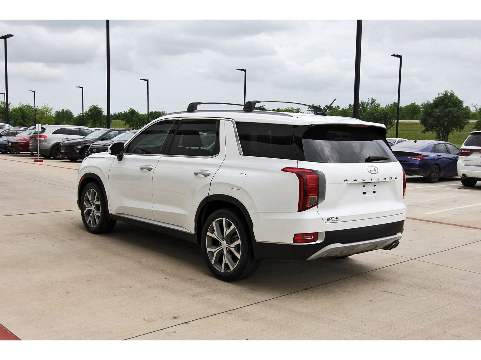 View vehicle photo 6