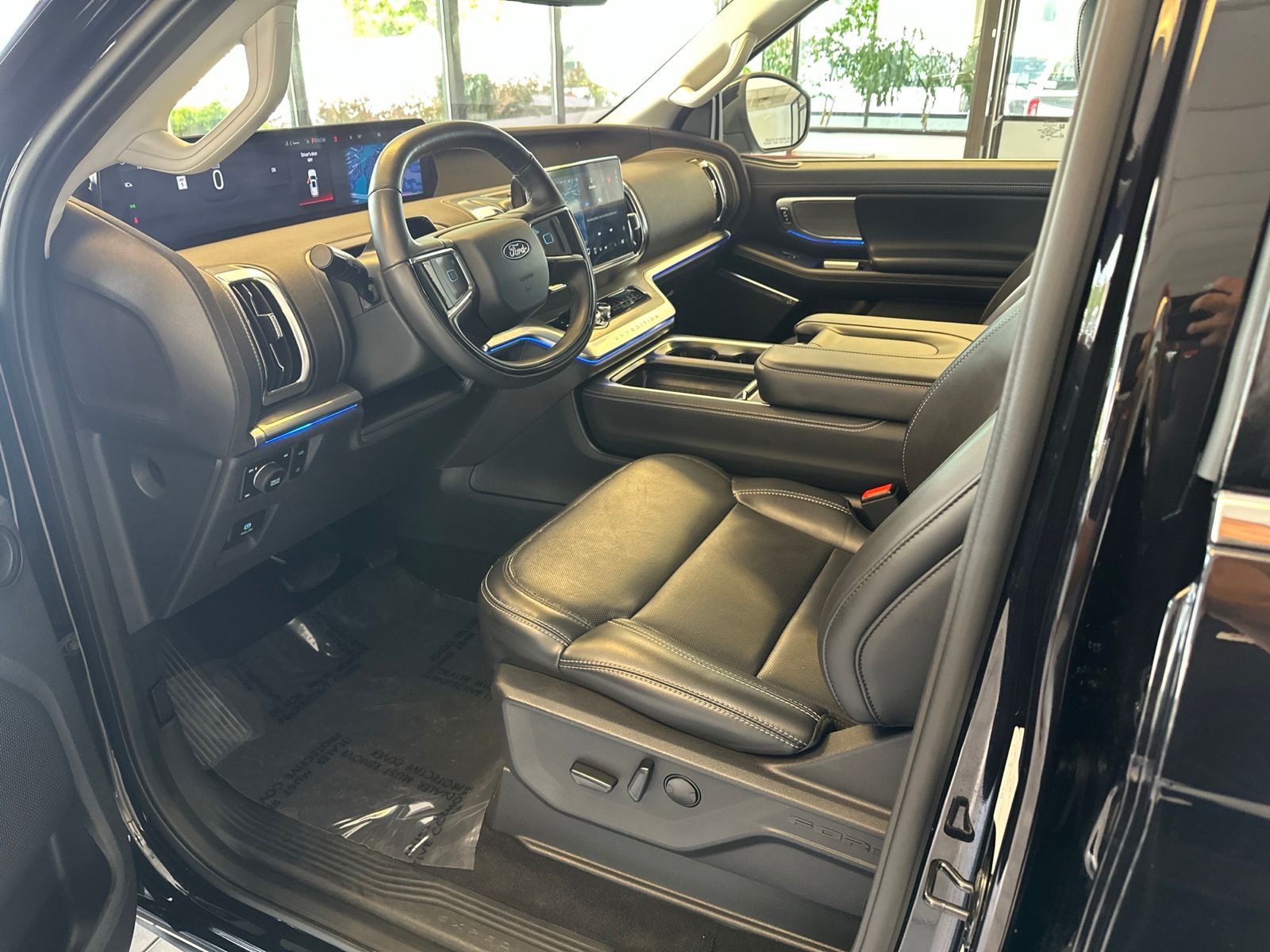 Certified Used 2025 Agate Black Metallic Ford Platinum image 9