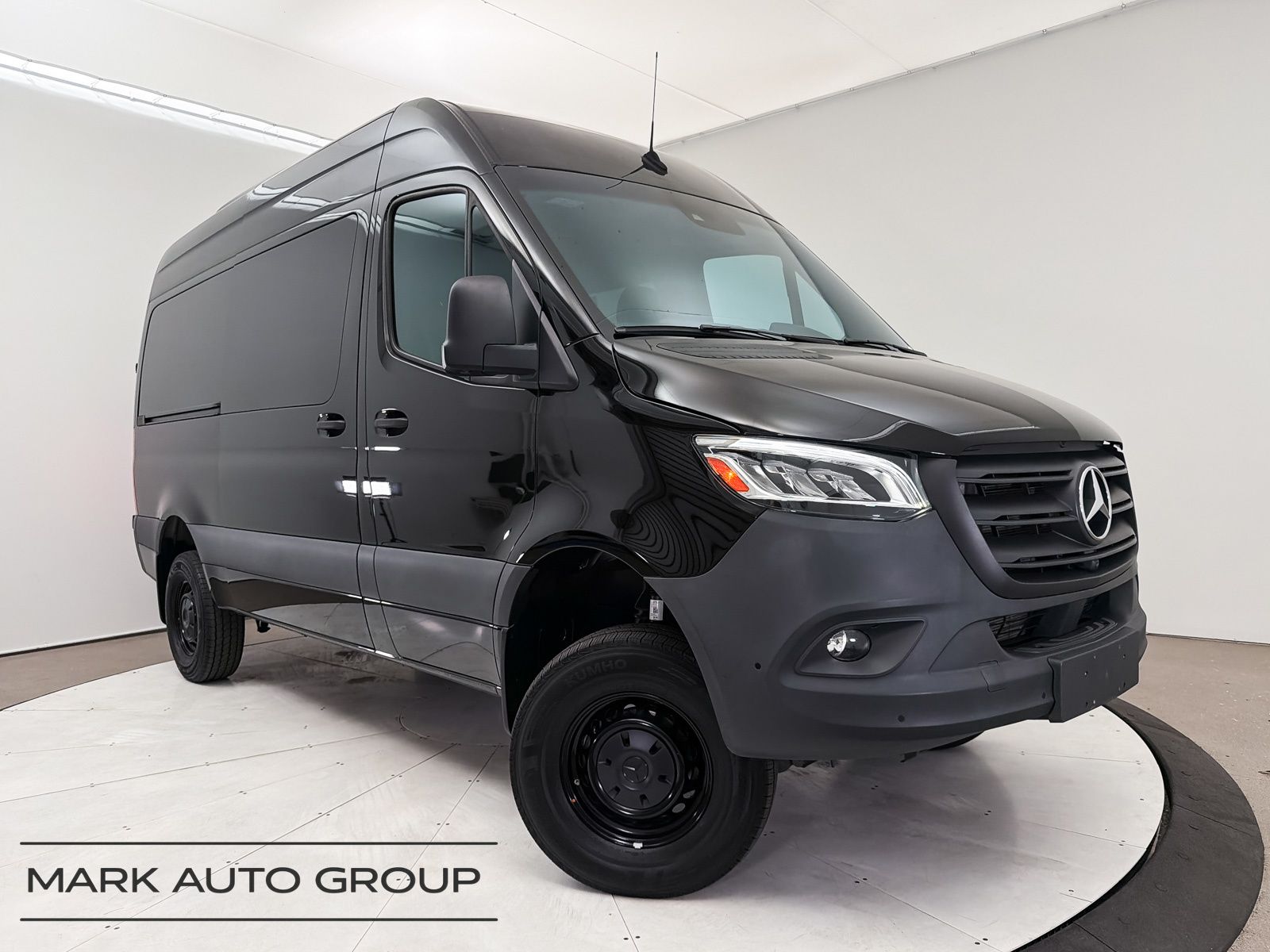 2024 Mercedes-Benz Sprinter 2500 Passenger 144 WB