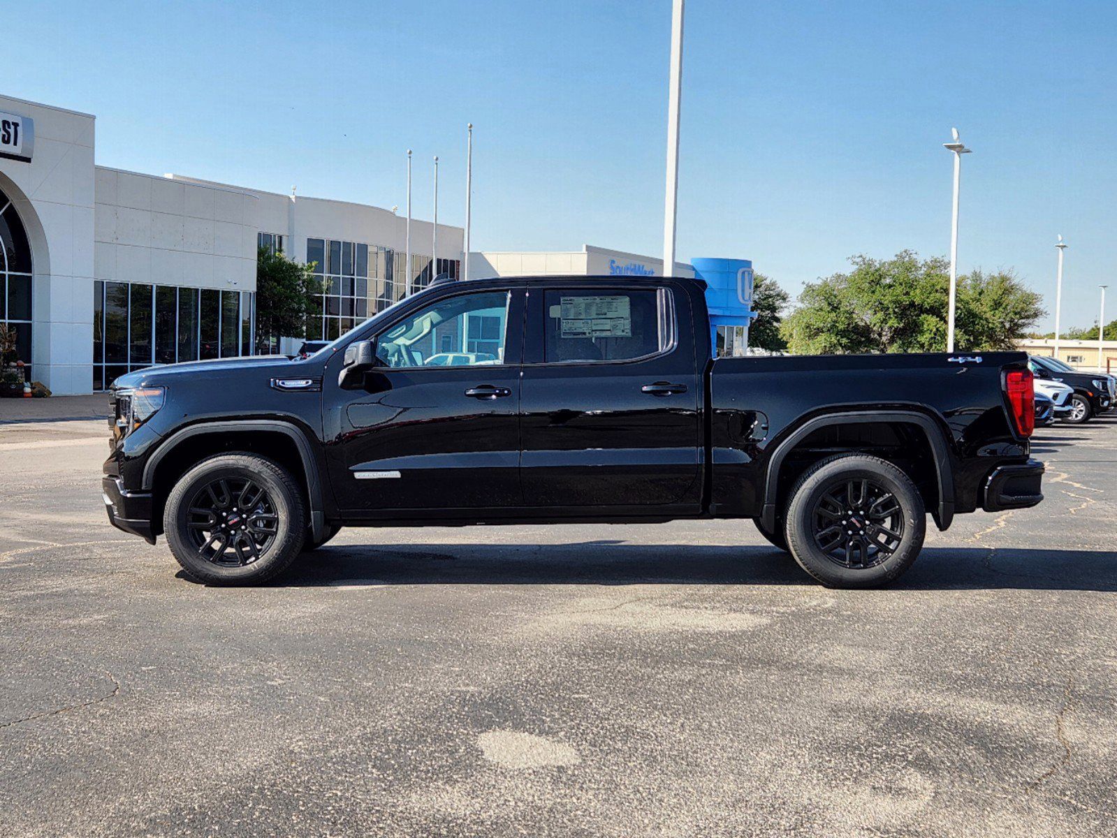 2025 GMC Sierra 1500 Elevation 3