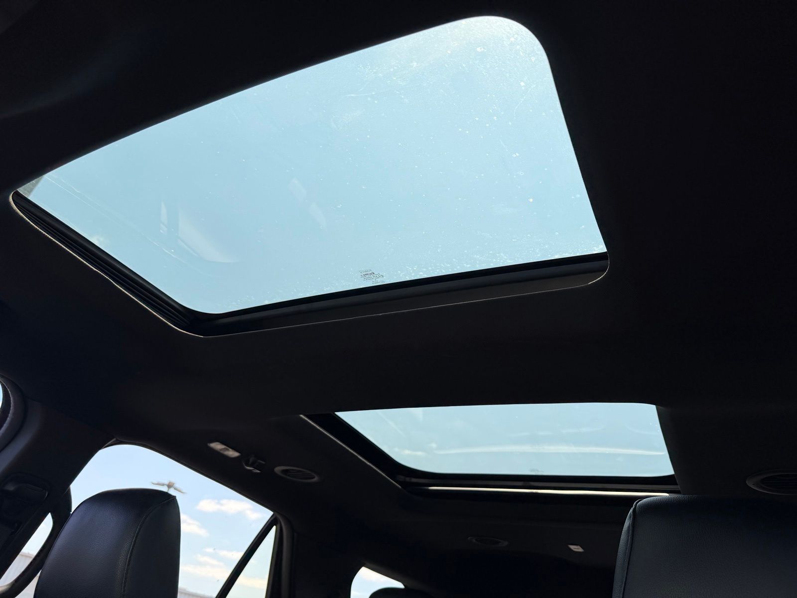 2019 Ford Explorer image 25