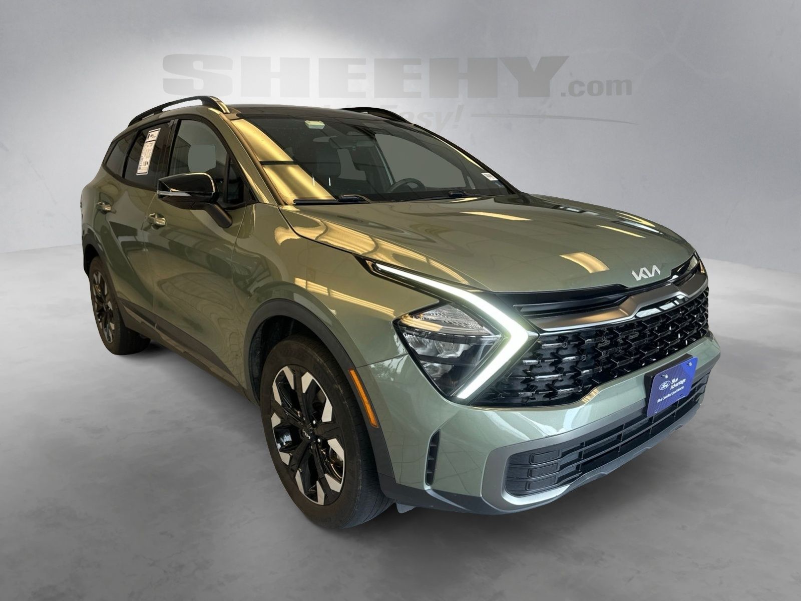 Used 2023 Jungle Green Kia X-Line image 2