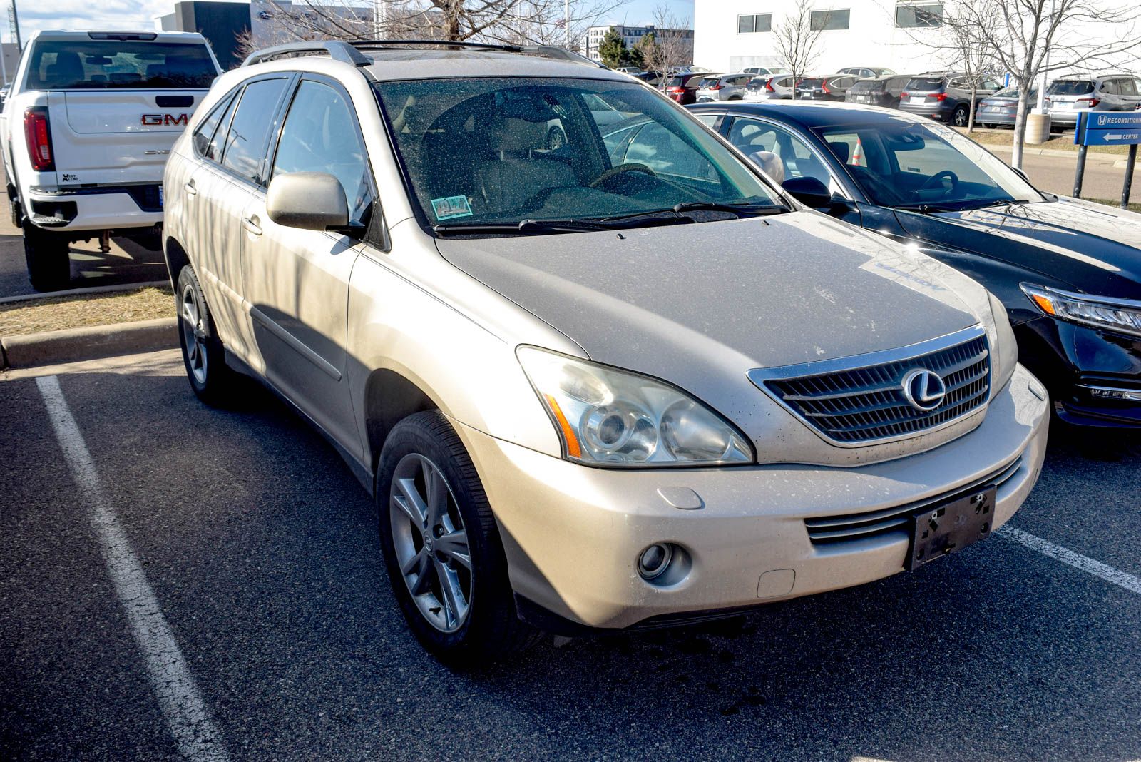 View vehicle photo 3