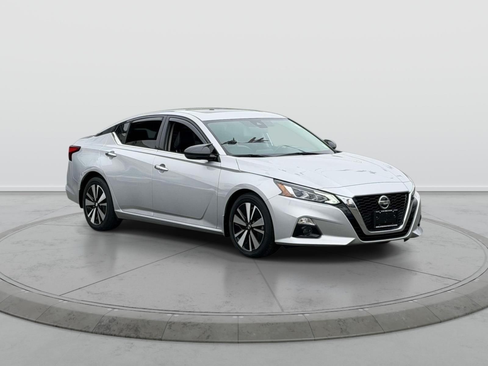 2022 Nissan Altima 2.5 SL's photo