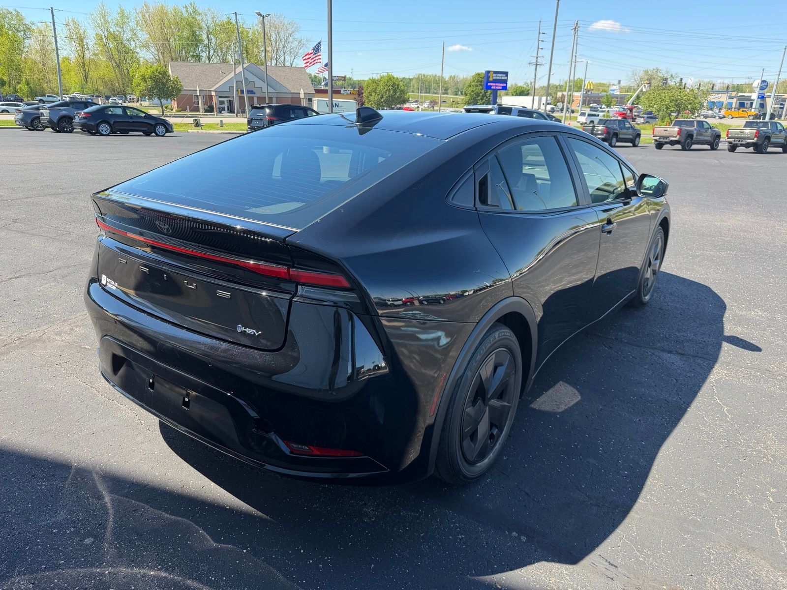 View vehicle photo 7