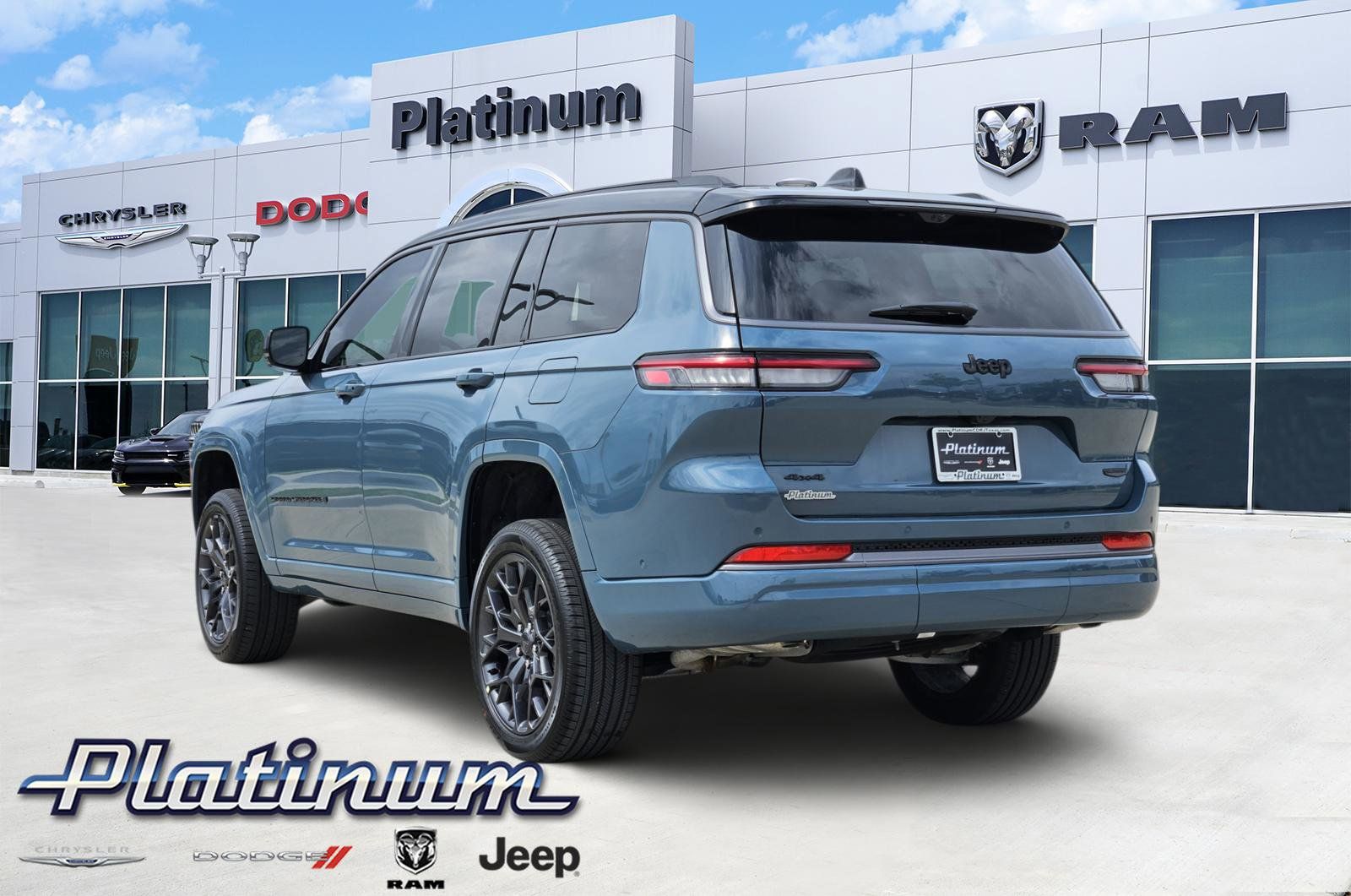 View vehicle photo 4