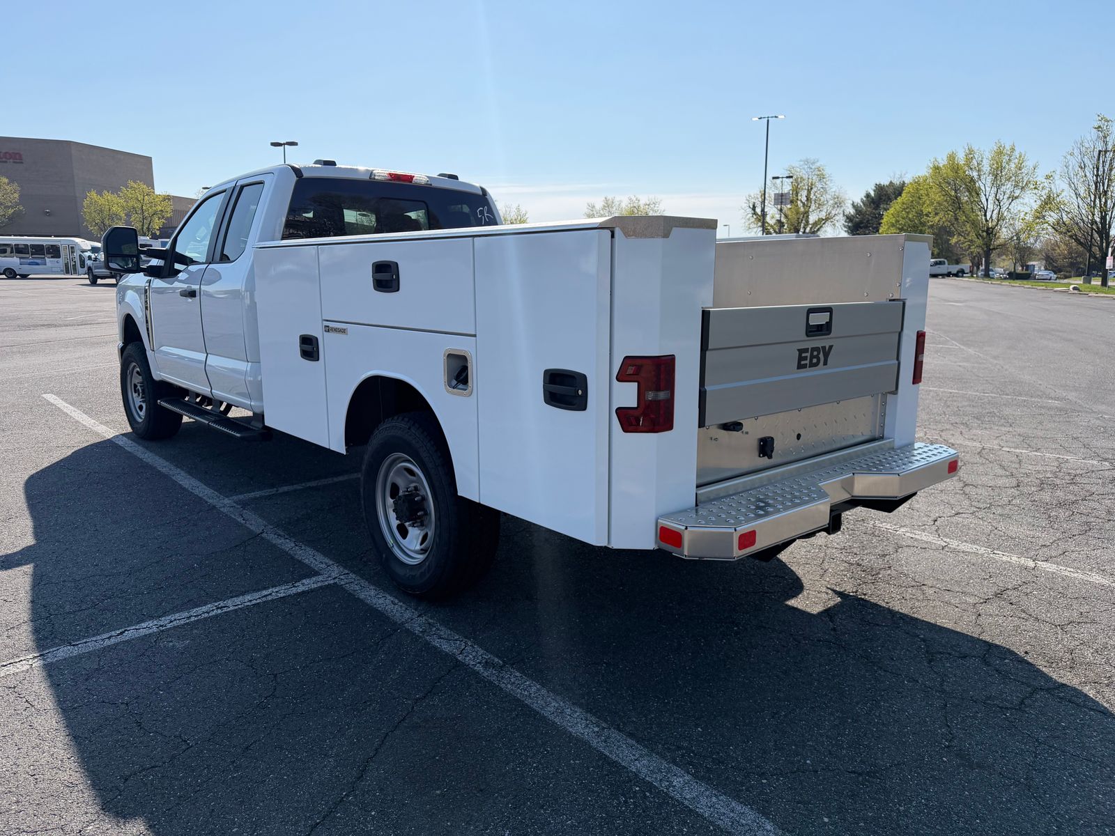 New 2026 Oxford White Ford XL image 4