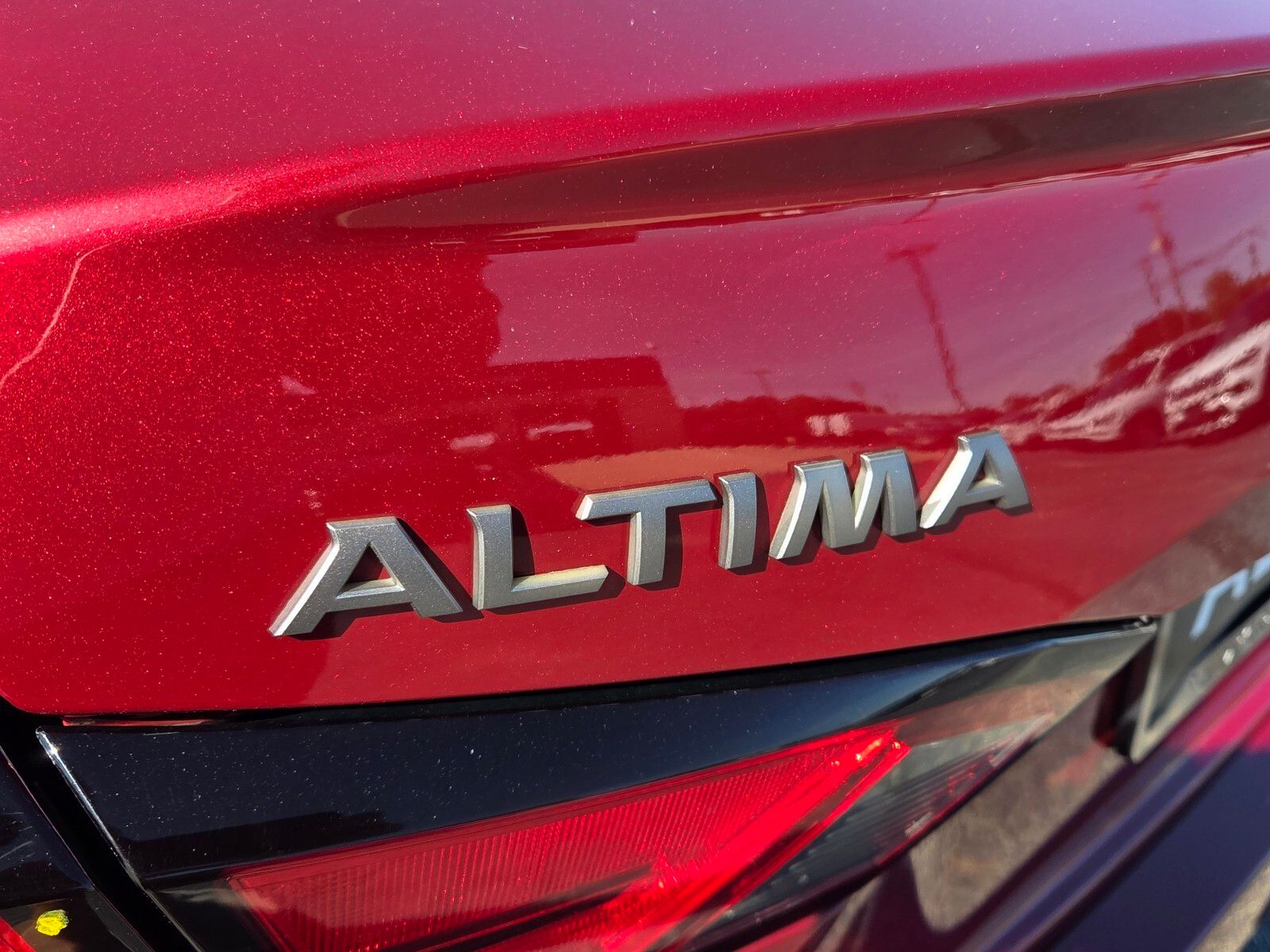 Used 2025 Red Nissan 2.5 SV image 11