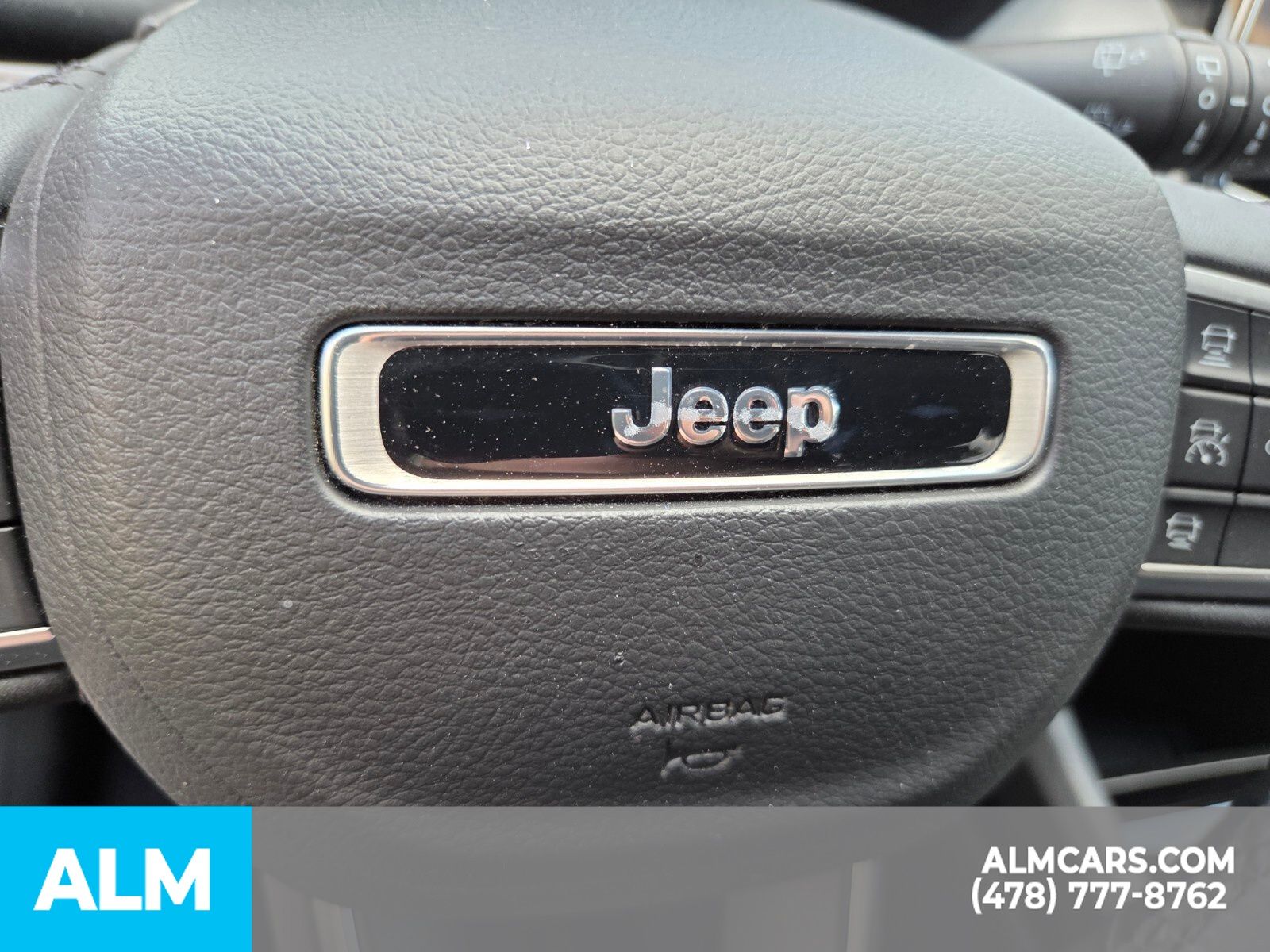 Used 2025 Hydro Blue Pearlcoat Jeep Limited image 18