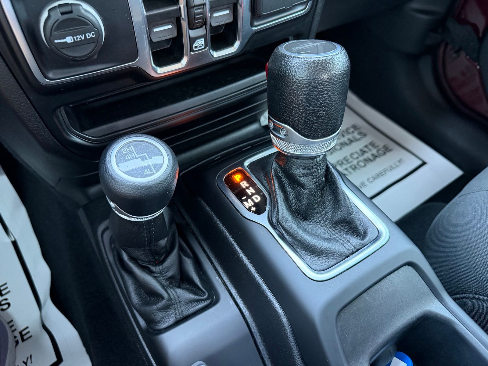 2022 Jeep Gladiator image 21