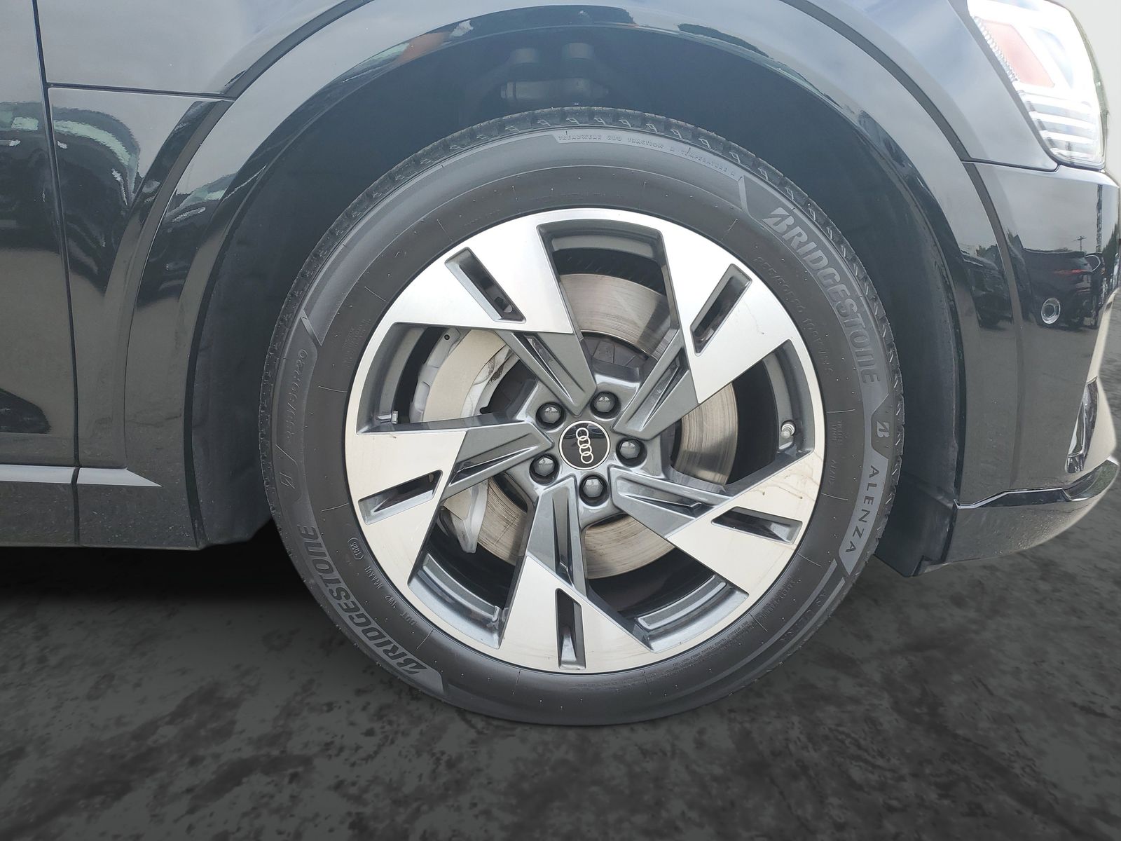 Vehicle photo