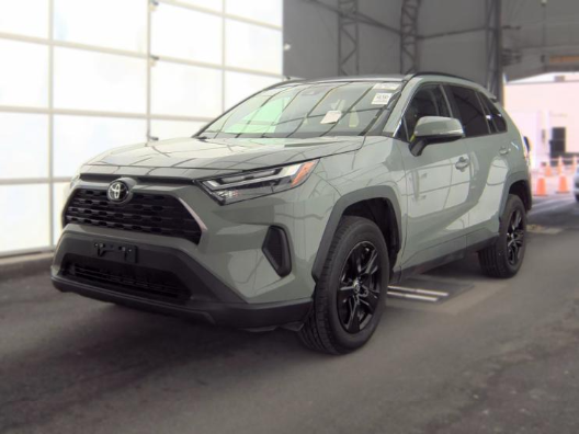 2022 Toyota RAV4 XLE FWD's photo