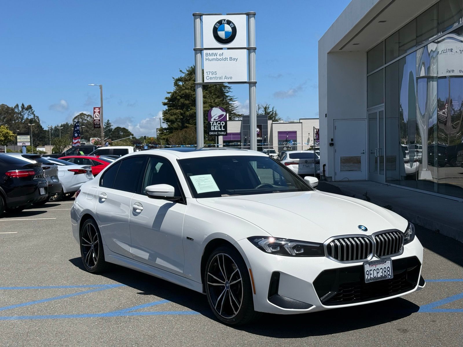 2023 BMW 3 Series 330e Hybrid Plug-in RWD