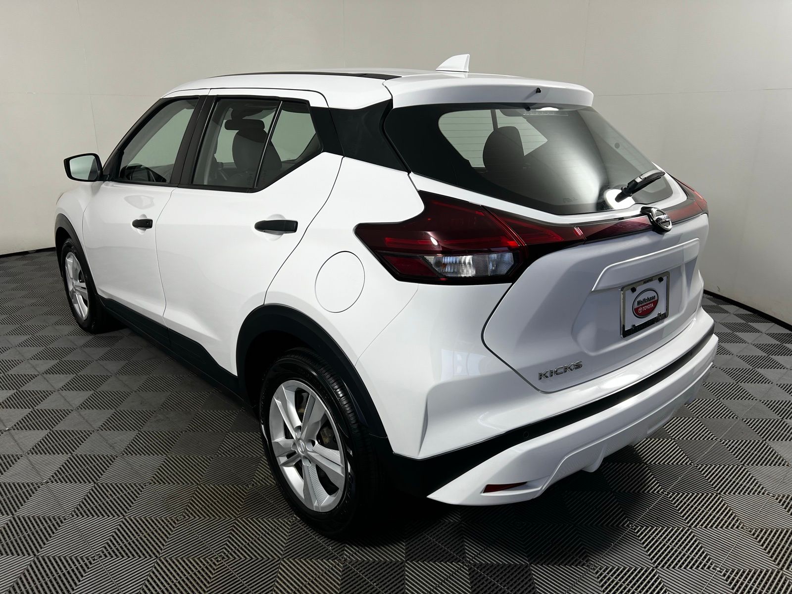 2021 Nissan Kicks S 7