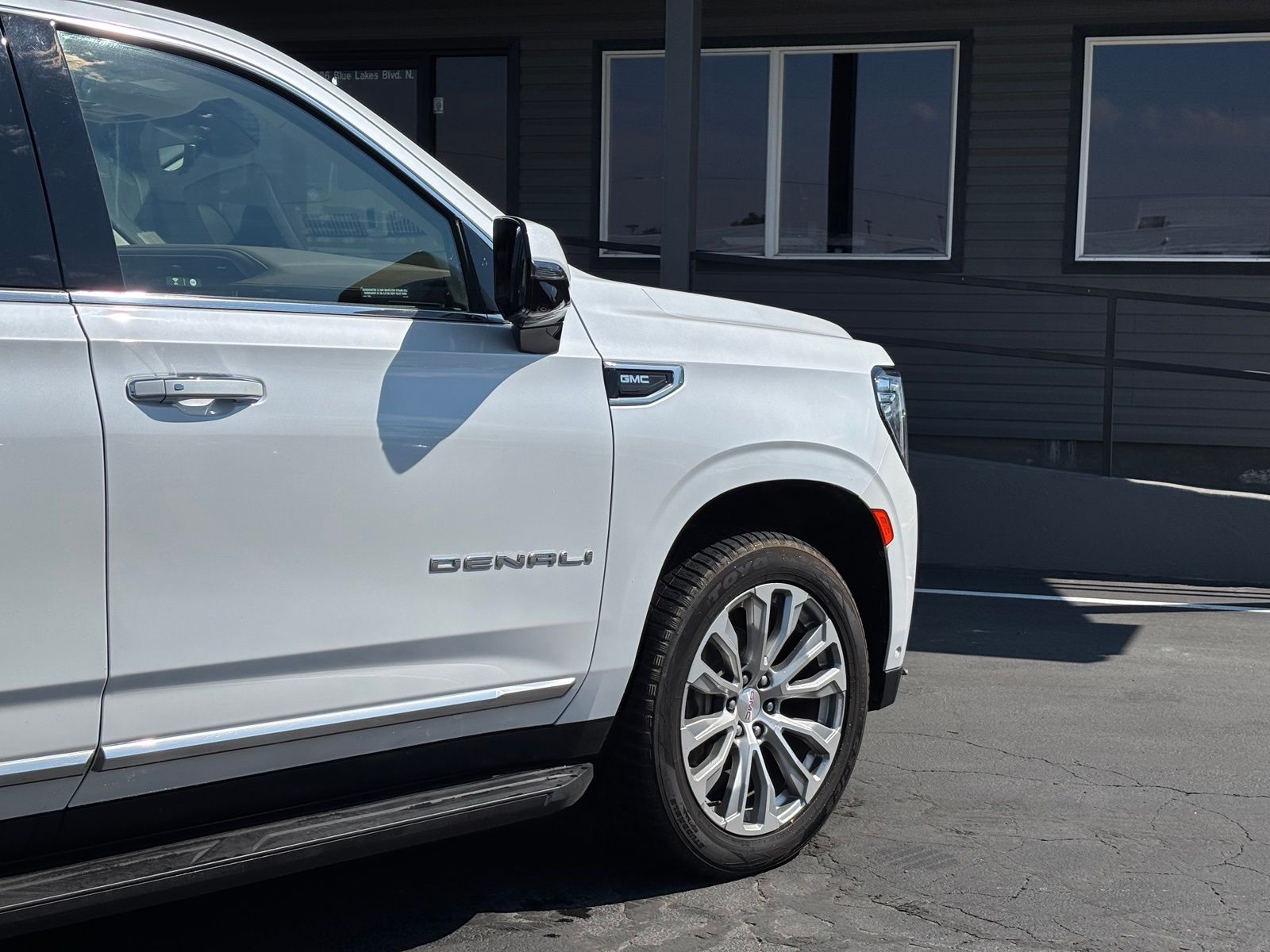 Used 2023 GMC Yukon SUV