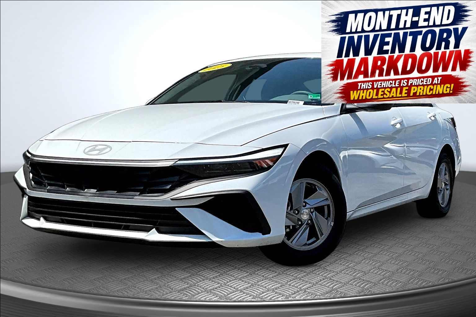 2025 Hyundai Elantra SE FWD