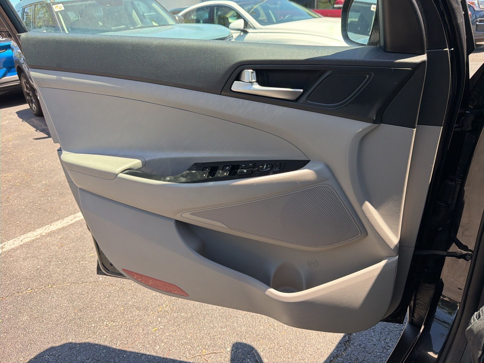 Used 2019 Black Noir Pearl Hyundai Value image 22