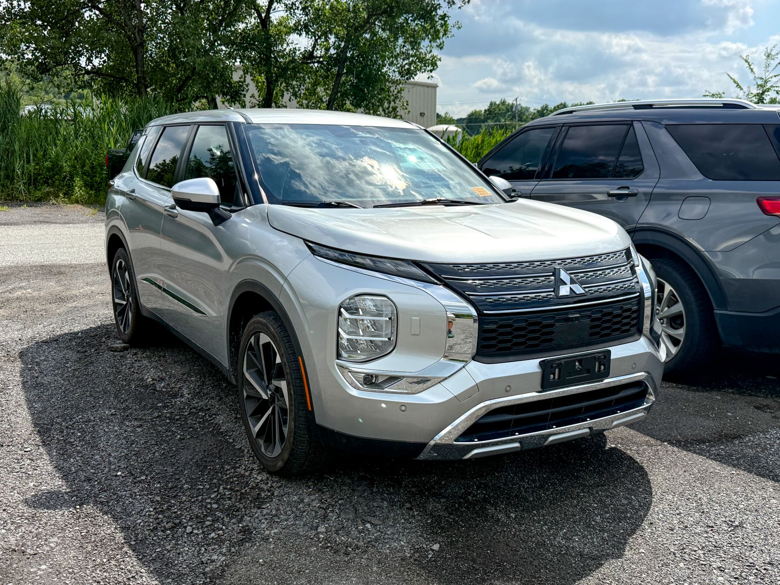 Silver 2022 Mitsubishi Outlander SUV / Crossover Continuously Variable Transmission