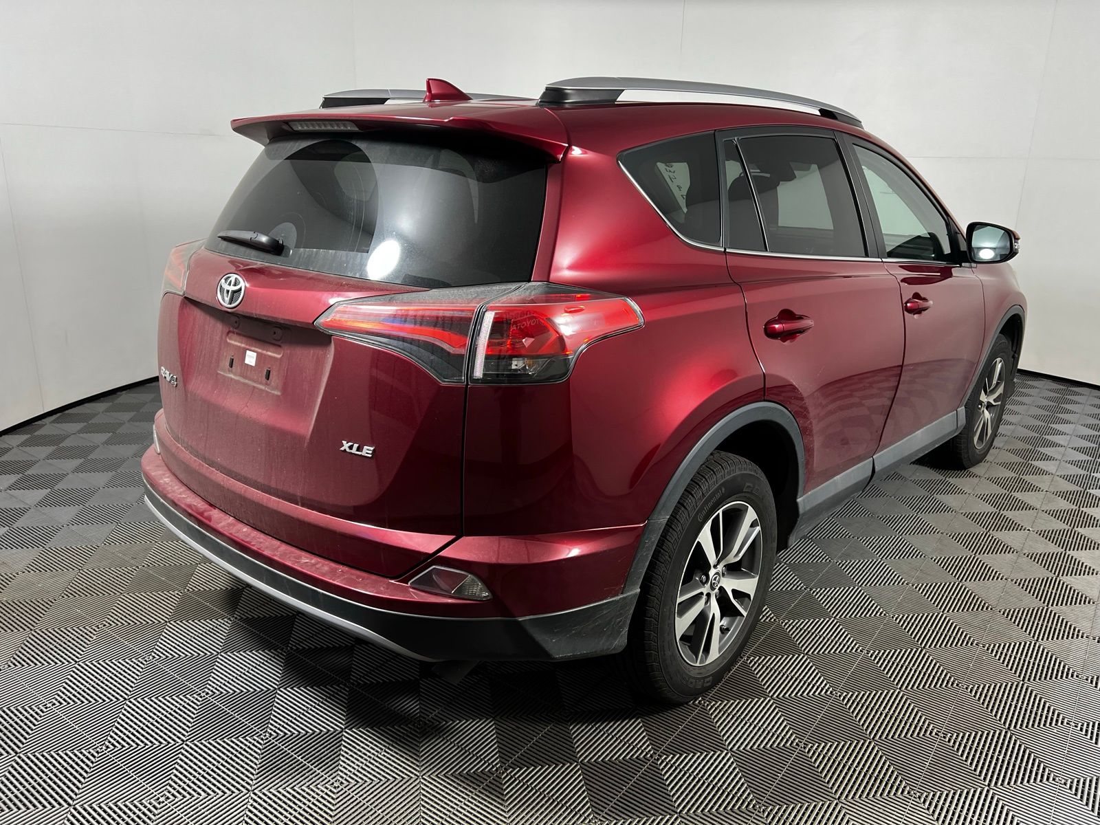 Thumbnail: 2018 Toyota RAV4 - 5