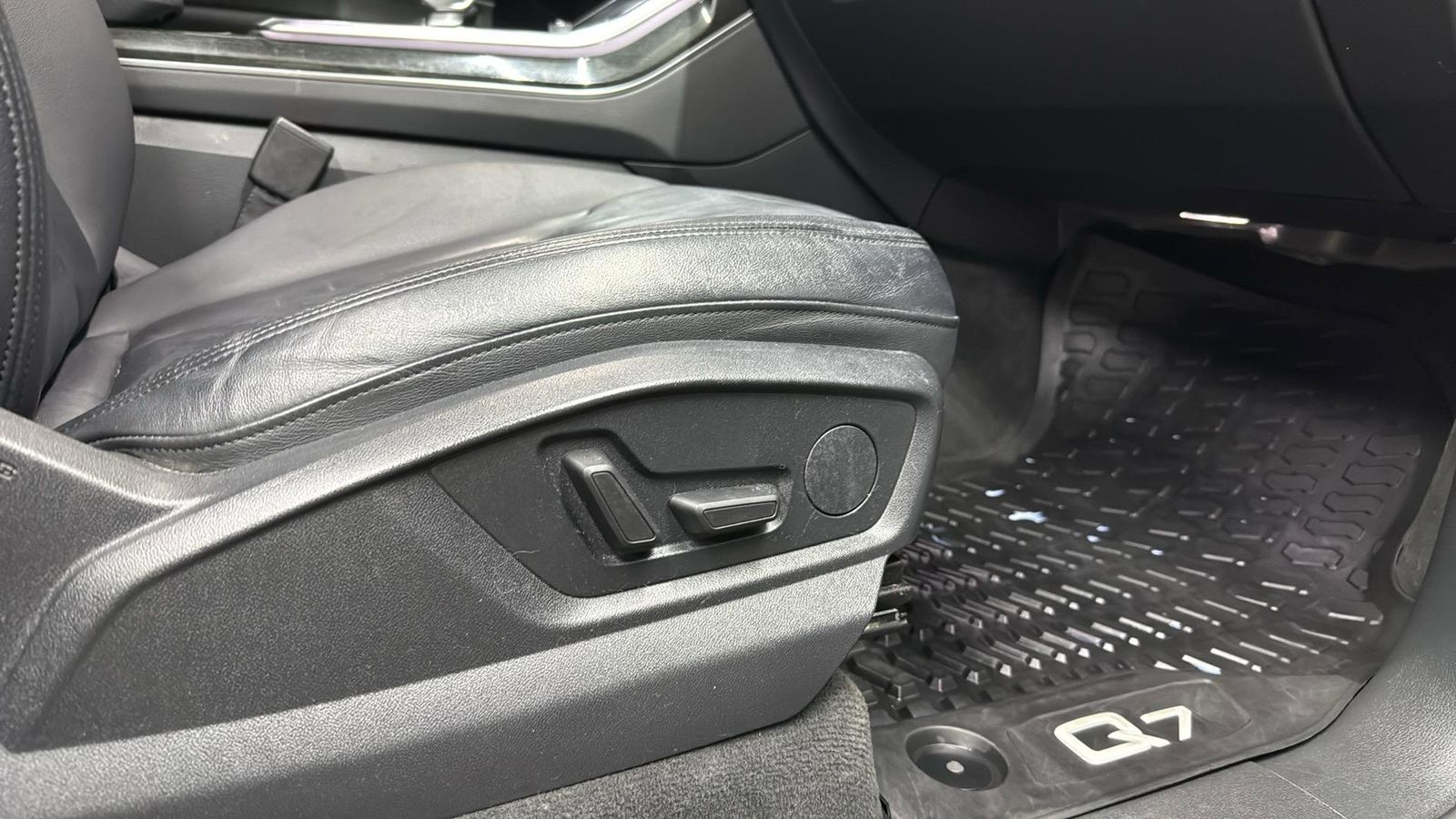 Used Car 2020 Audi Q7  55 Premium Plus For Sale Under $25,000 In Austin, Texas