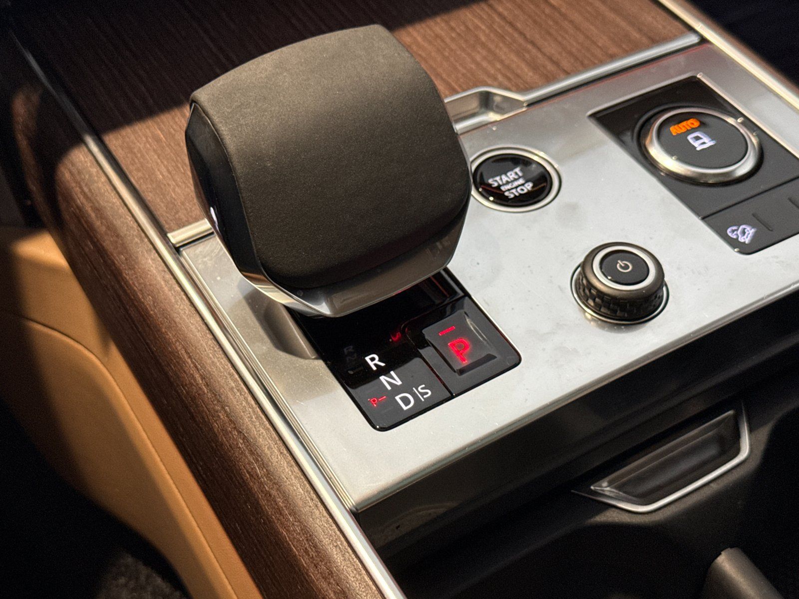 2023 Land Rover Range Rover SE - Photo 21
