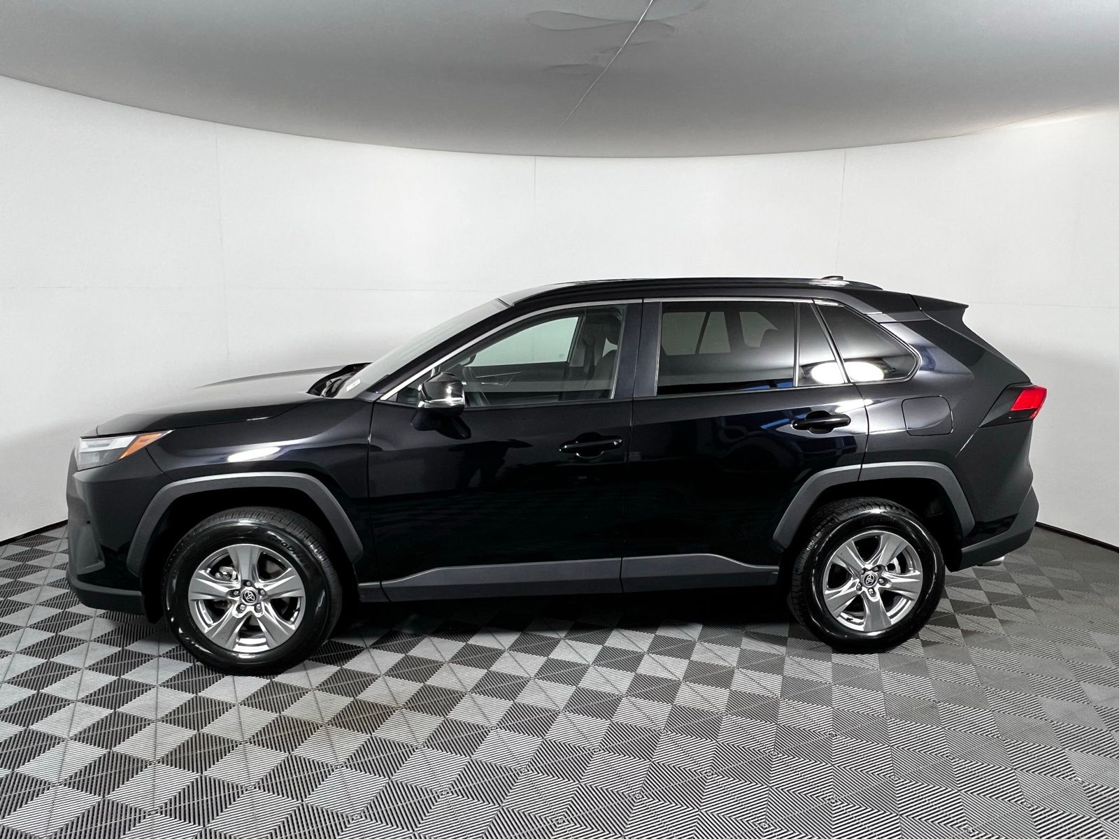 Thumbnail: 2024 Toyota RAV4 - 8
