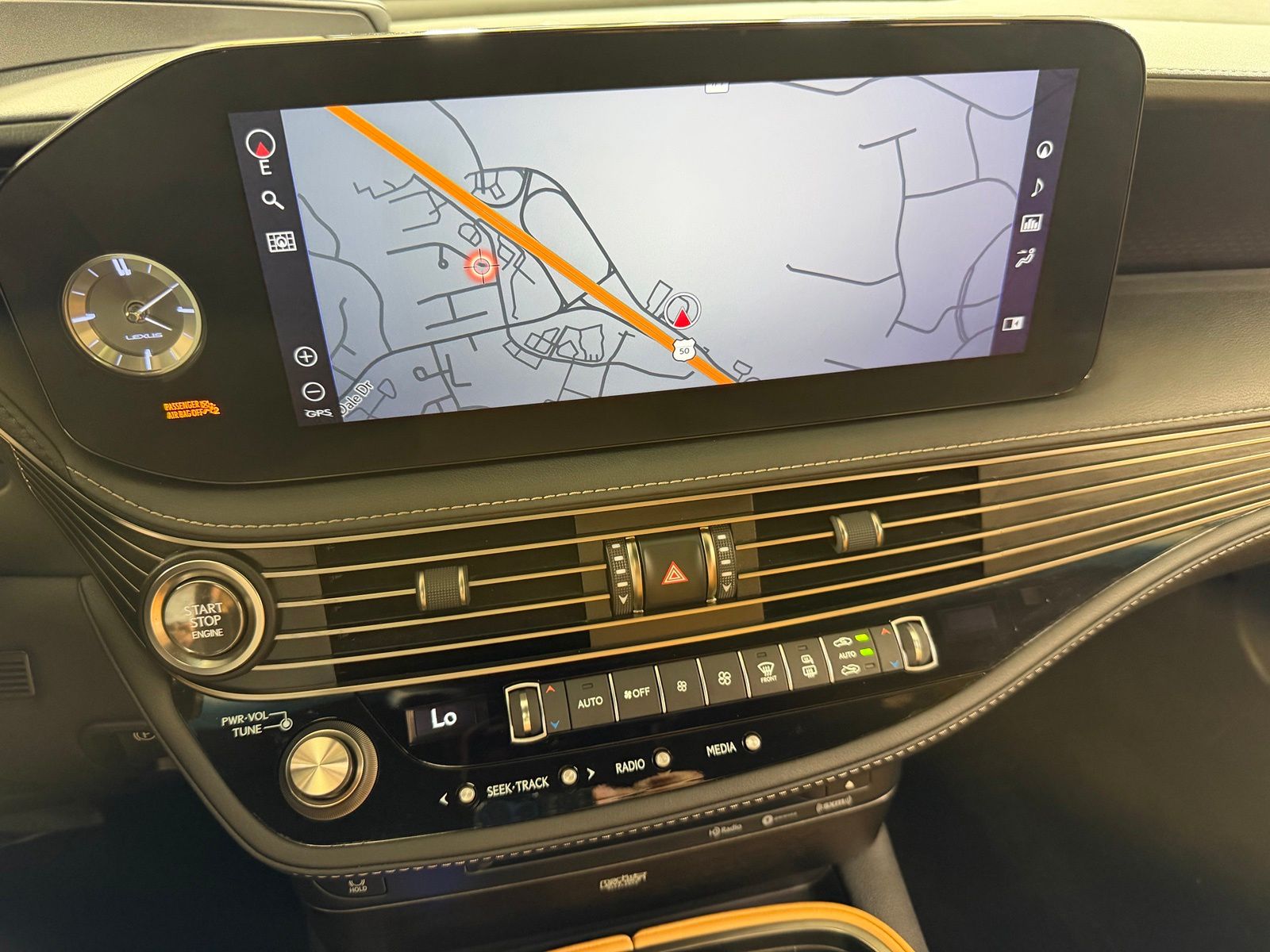 Used 2021 Silver Lexus 500 AWD image 20