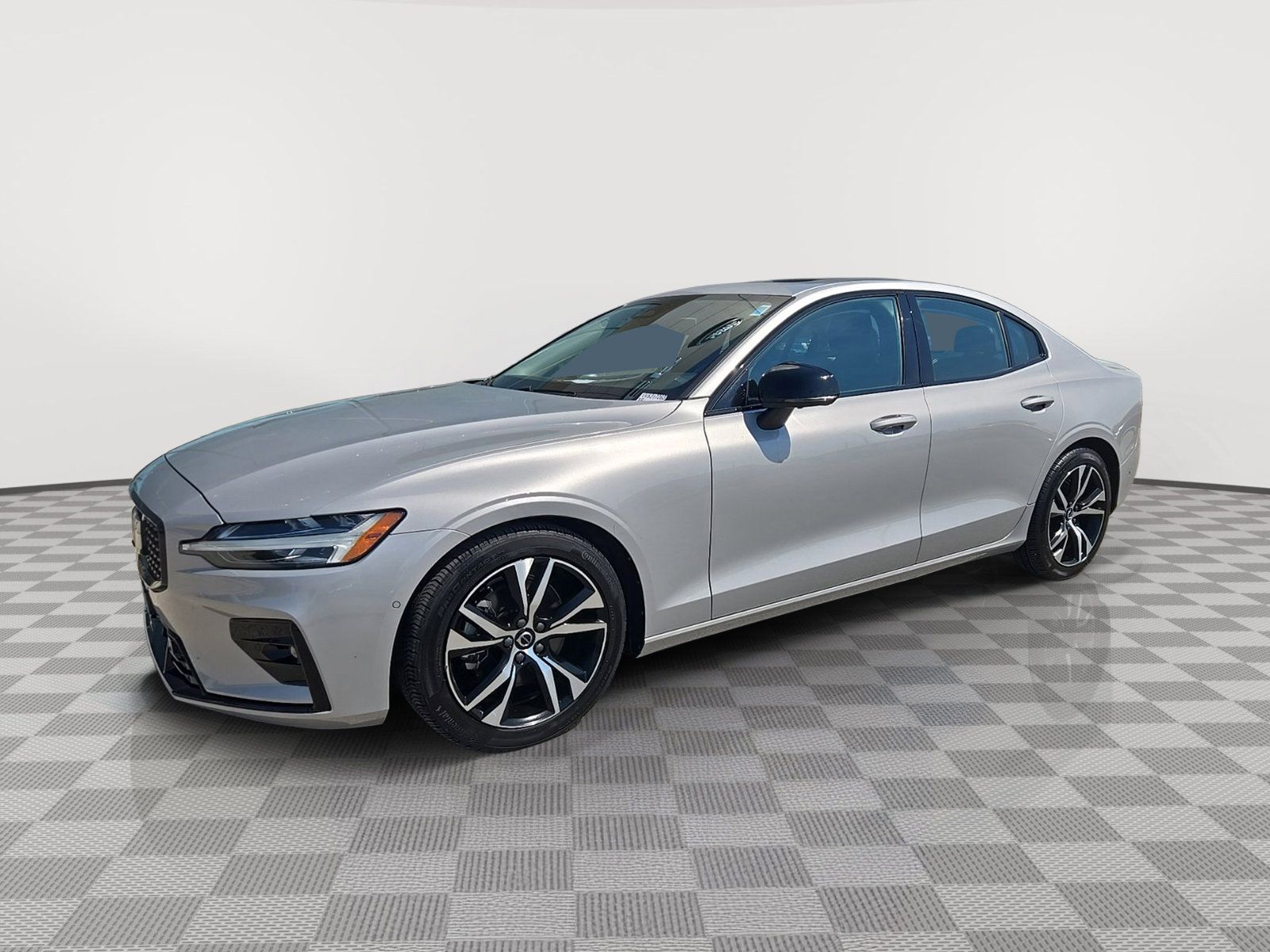 Silver Dawn Metallic 2024 Volvo S60 Sedan Front-Wheel Drive Automatic