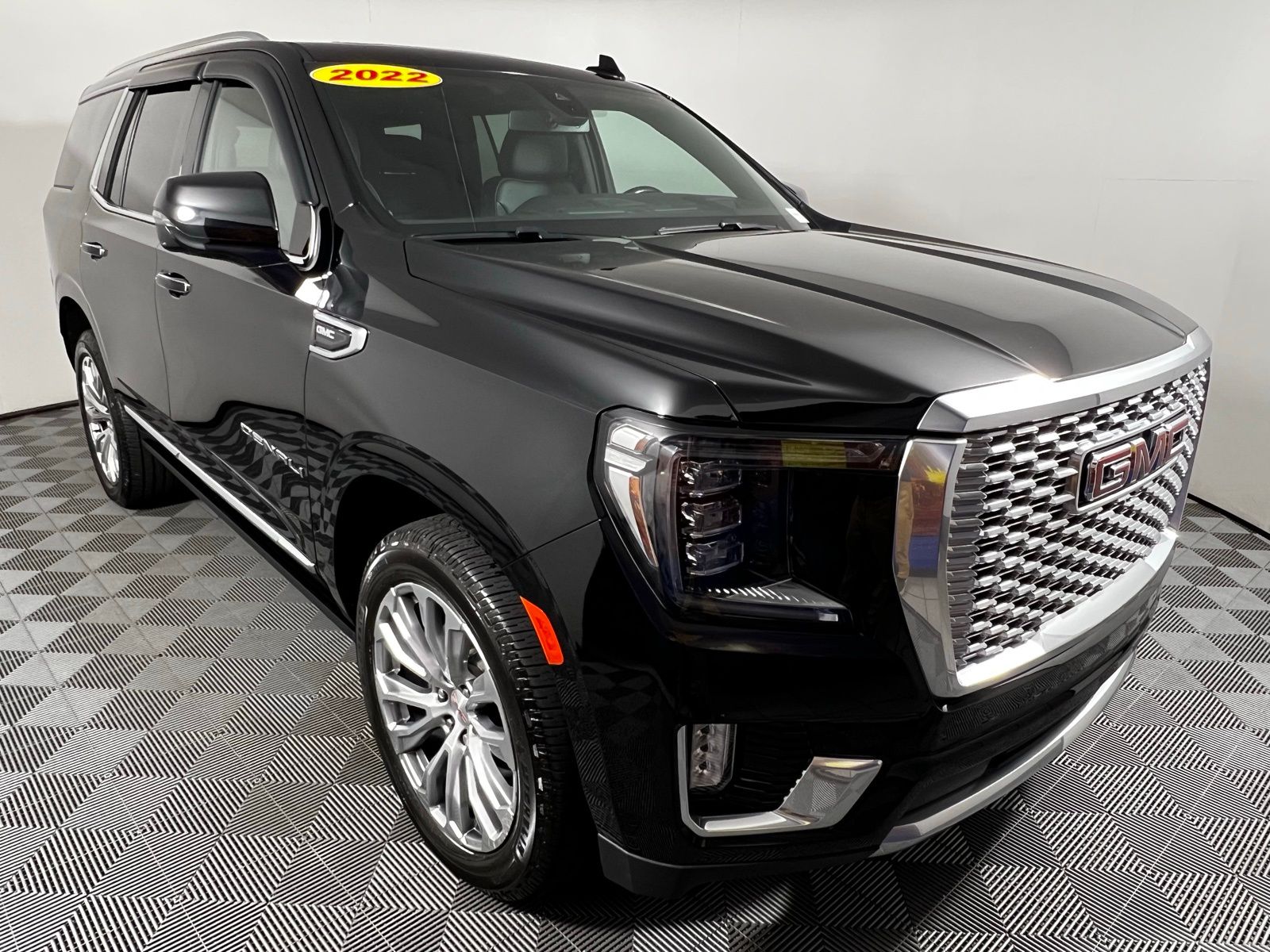 2022 GMC Yukon Denali 3