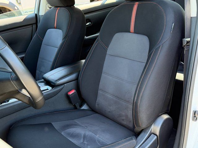 Used 2024 Aspen White Nissan SR image 8