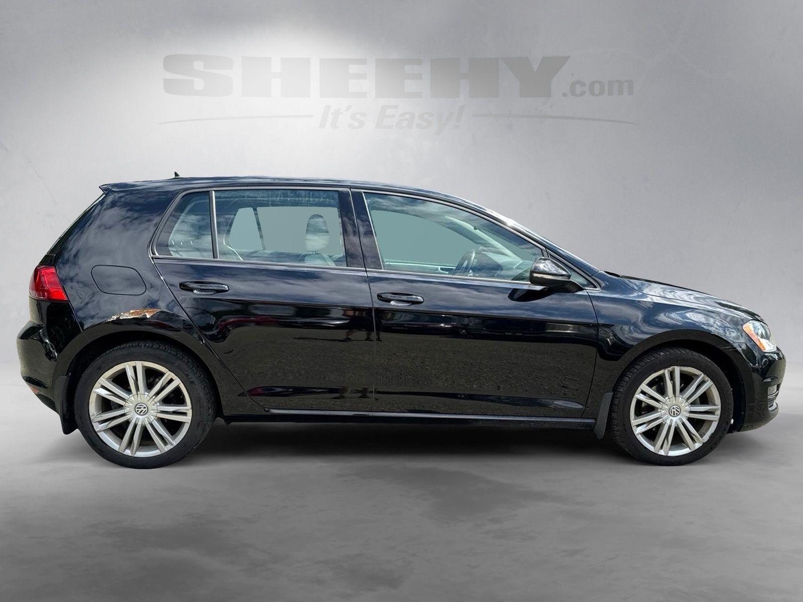 Used 2015 Black Volkswagen TDI SE 4-Door image 8