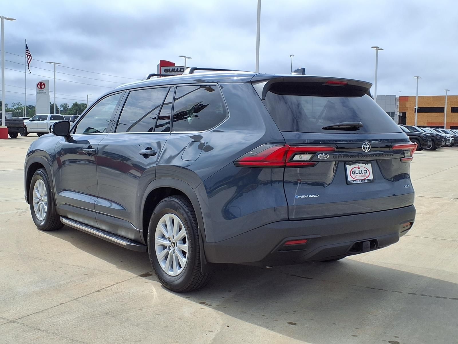 2026 Toyota Grand Highlander Hybrid XLE Gray at Gullo Toyota
