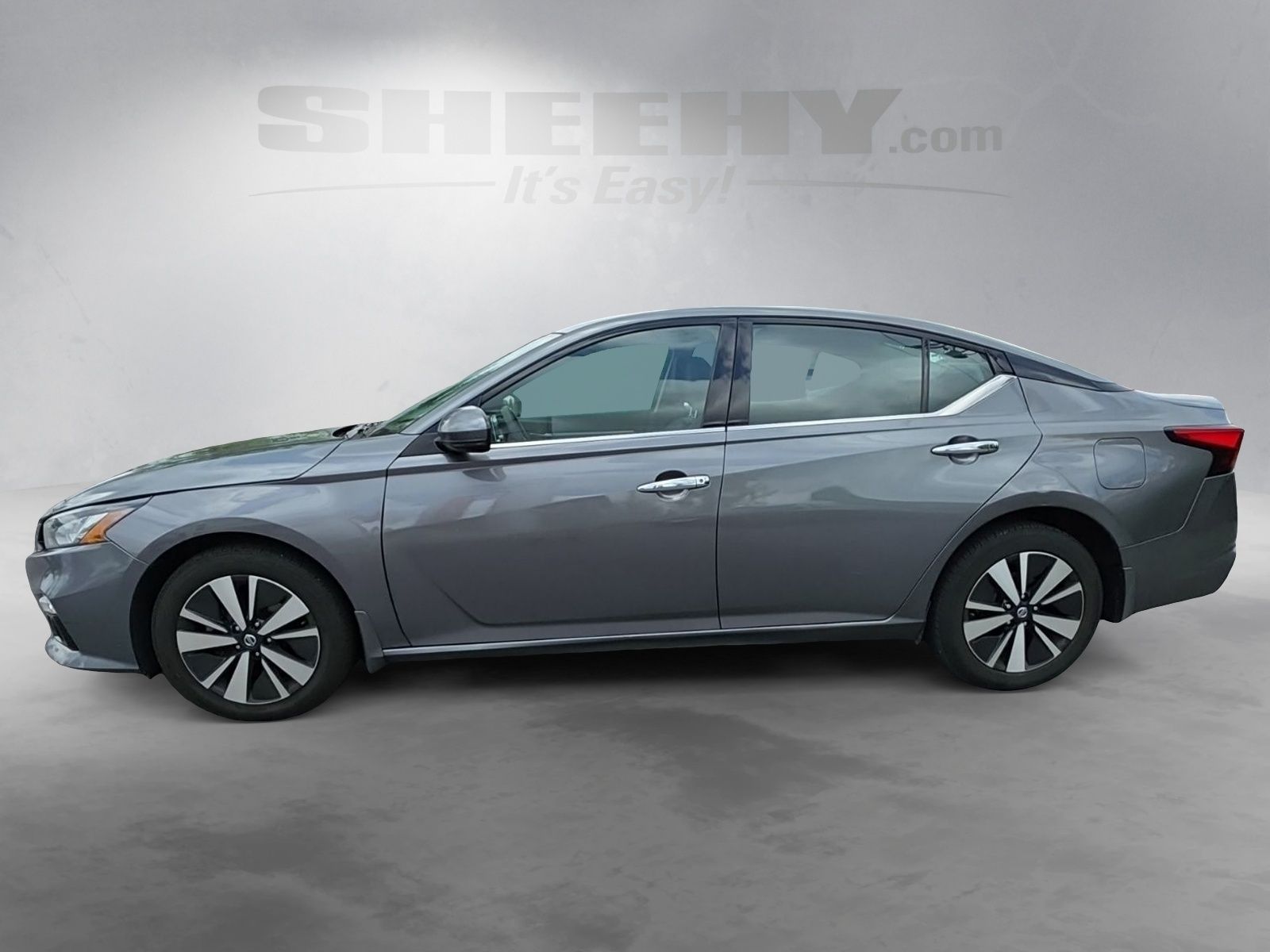 Used 2021 Gray Nissan 2.5 SL image 16