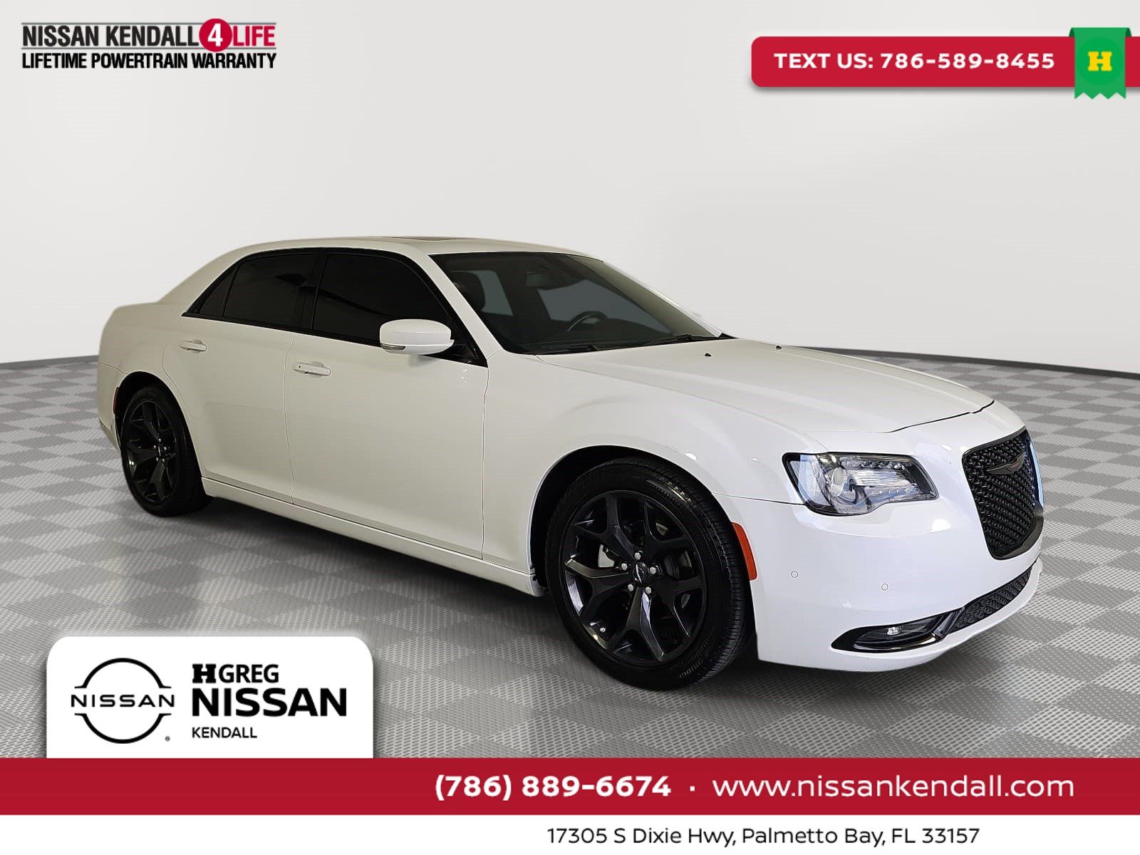 Bright White Clearcoat 2022 Chrysler 300 Sedan Rear-Wheel Drive 8-Speed Automatic