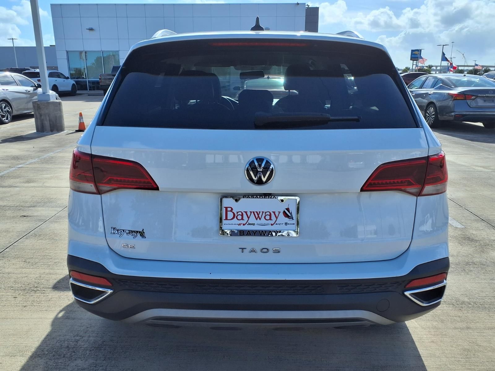2022 Volkswagen Taos 1.5T SE  at DeMontrond Auto Country