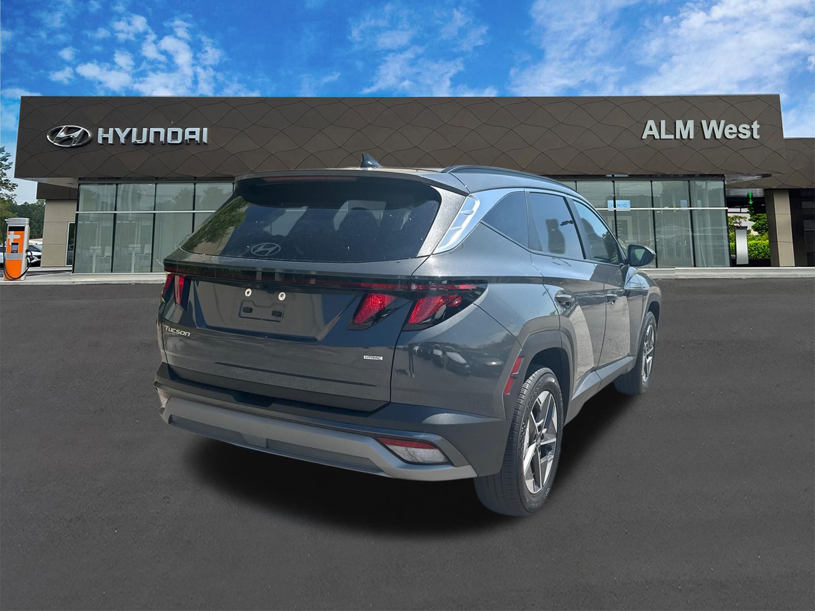 Used 2025 Gray Hyundai SEL image 5