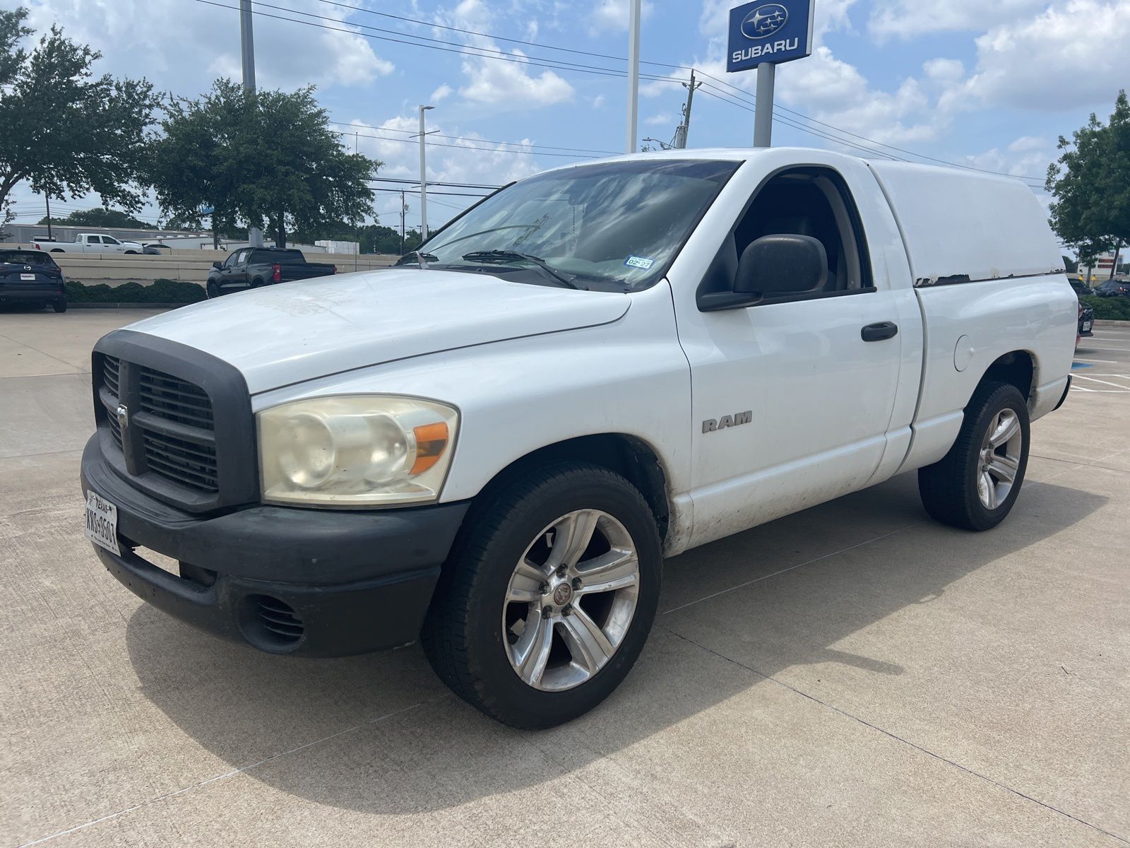 Bright White Clearcoat 2008 Dodge RAM 1500 ST RWD Pickup Truck Rear-Wheel Drive 6-Speed Manual