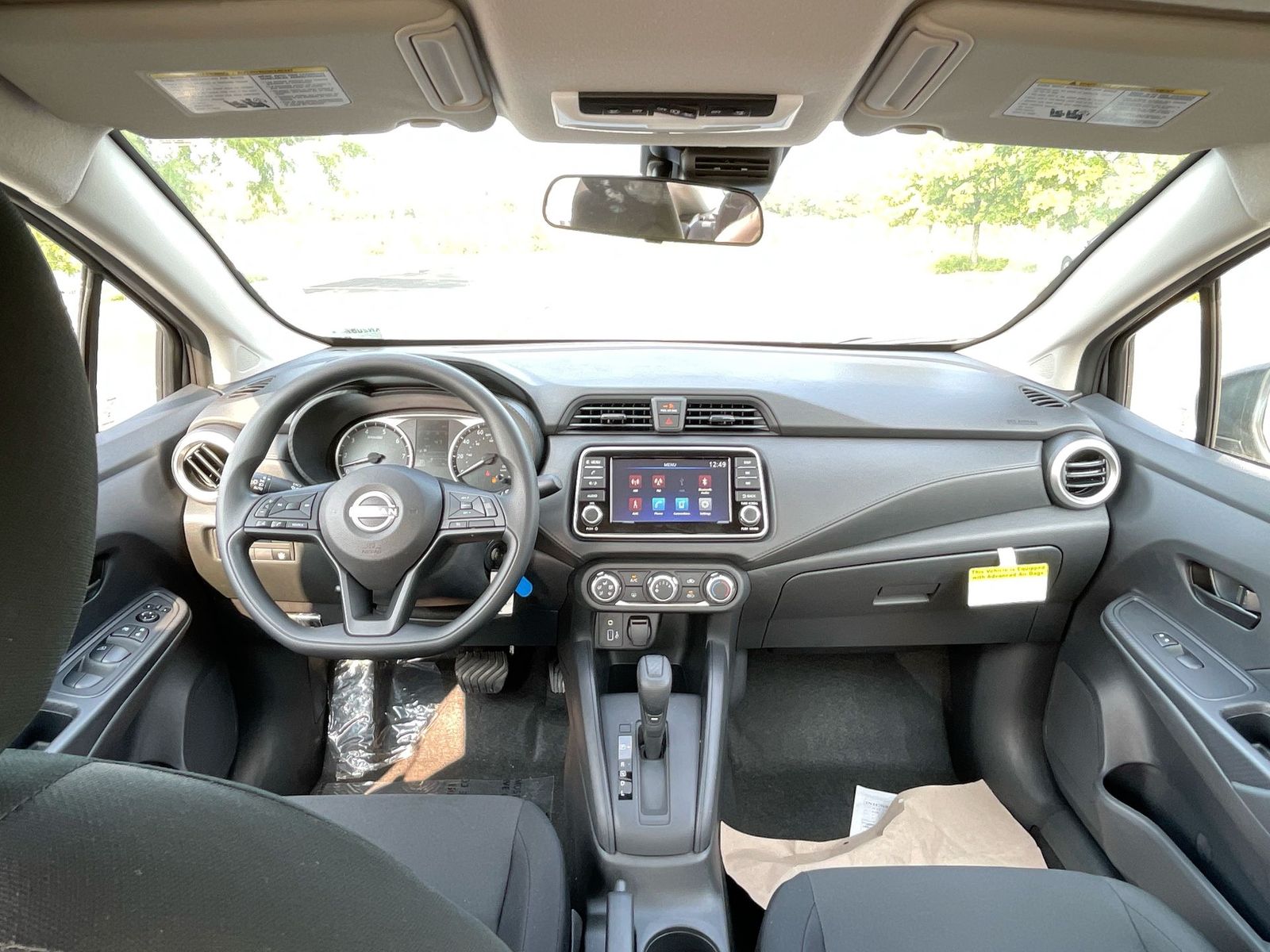 2024 Nissan Versa 1.6 S 23