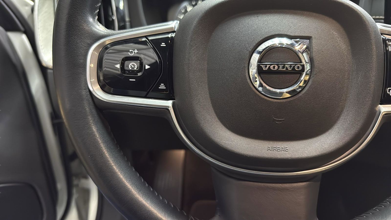 Used Car 2018 Volvo Xc60  T6 Inscription For Sale Under $20,000 In Austin, Texas