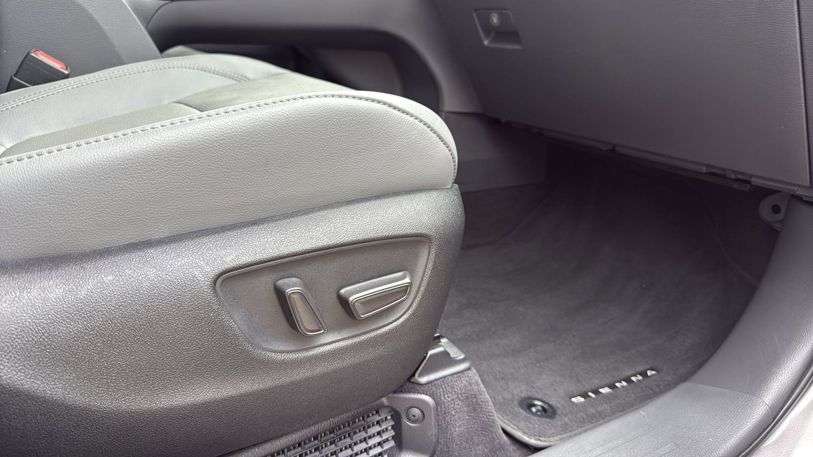 Used Car 2024 Toyota Sienna  Limited For Sale Under $60,000 In Austin, Texas