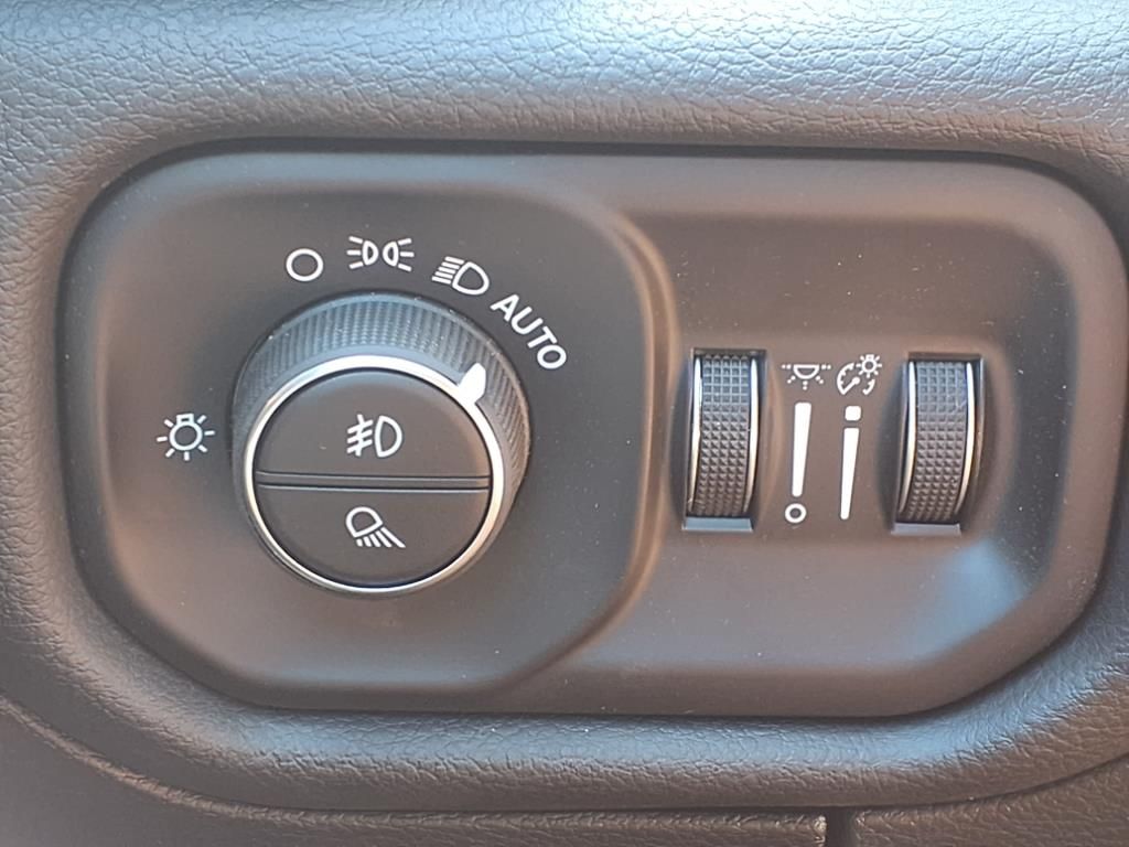 2026 Ram 1500 Laramie - 9