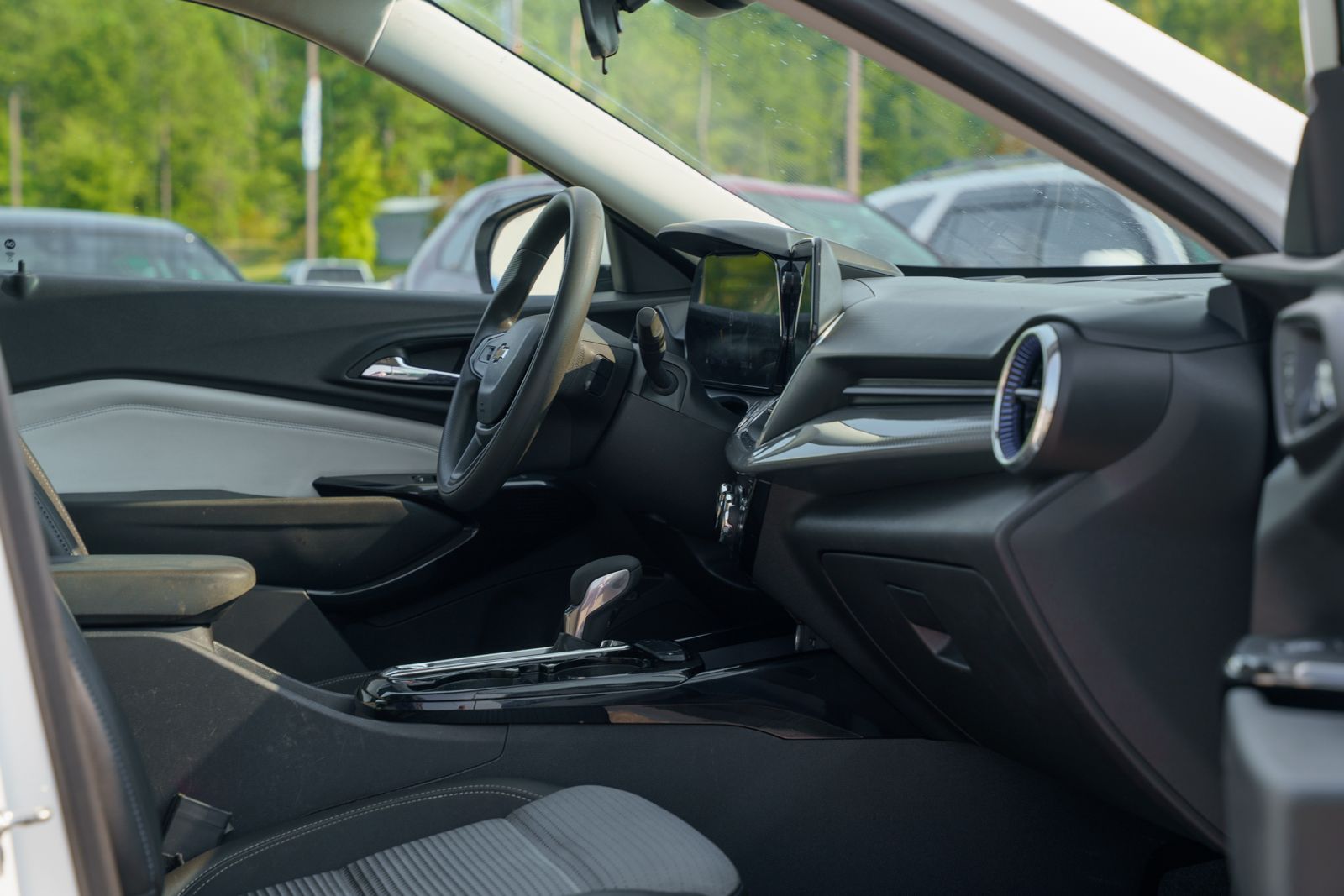 Used 2025 Chevrolet Trax SUV