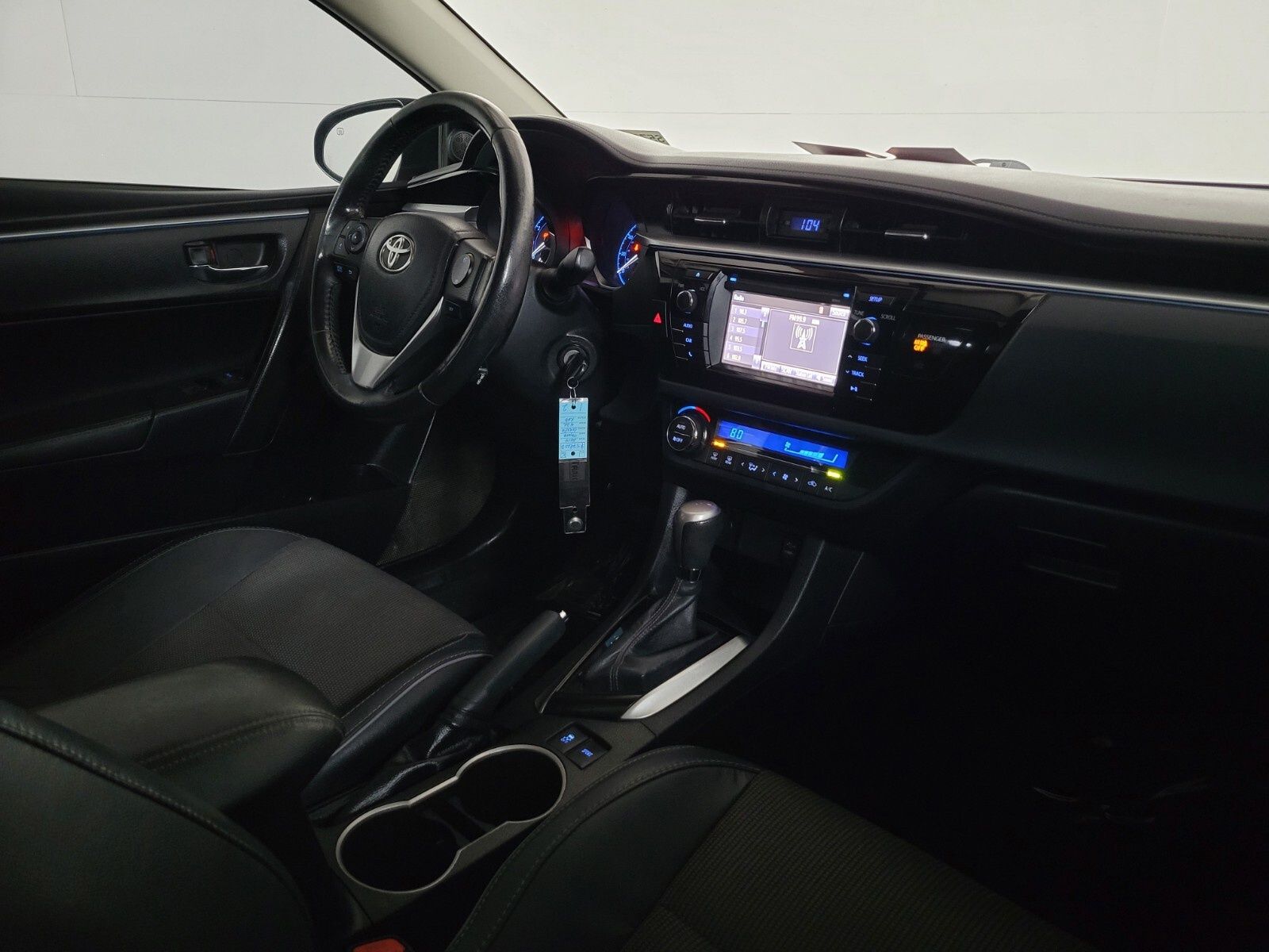 2014 Toyota Corolla L 27