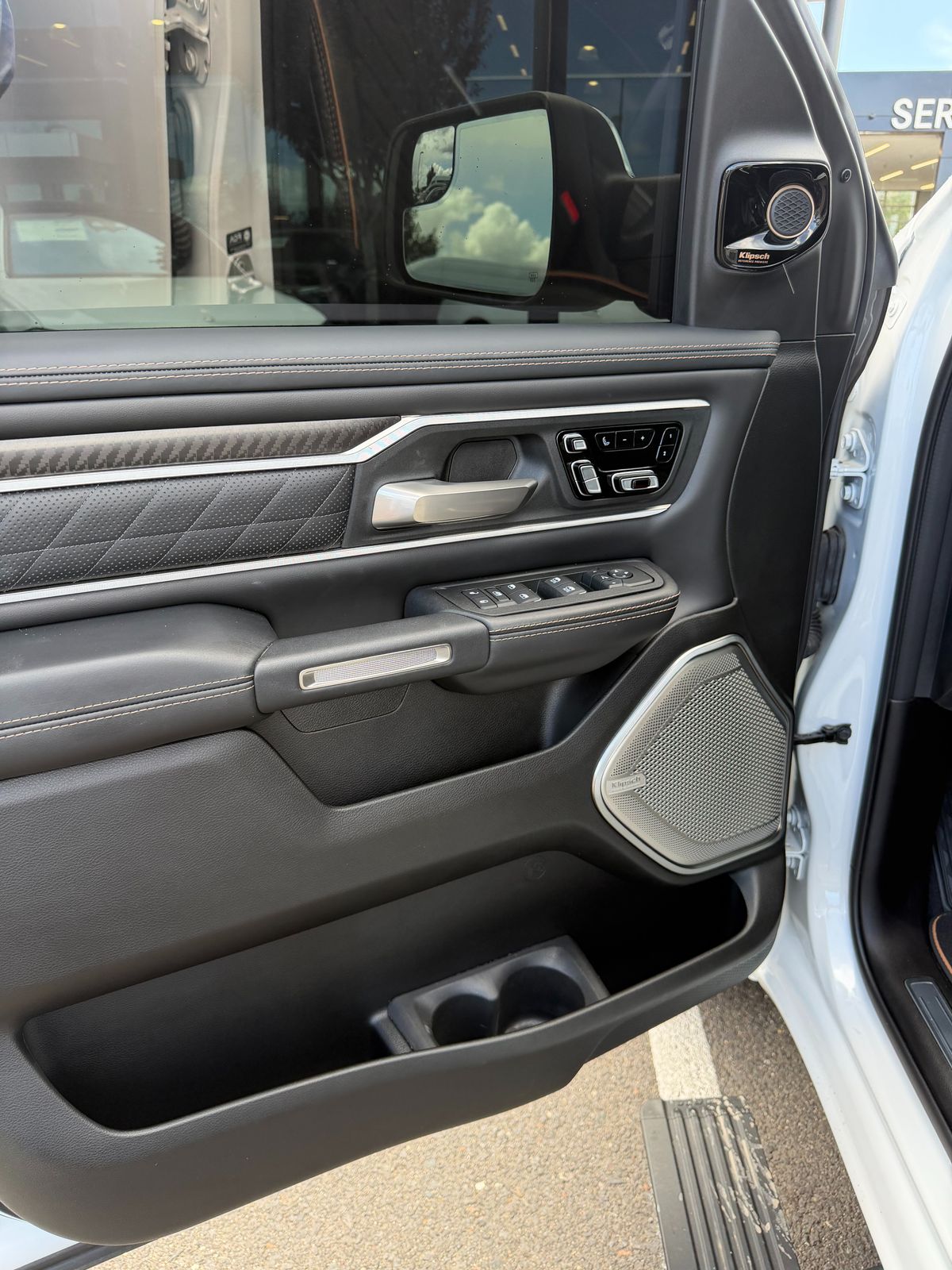 2026 Ram 1500 Tungsten — foto completa 7 de 8