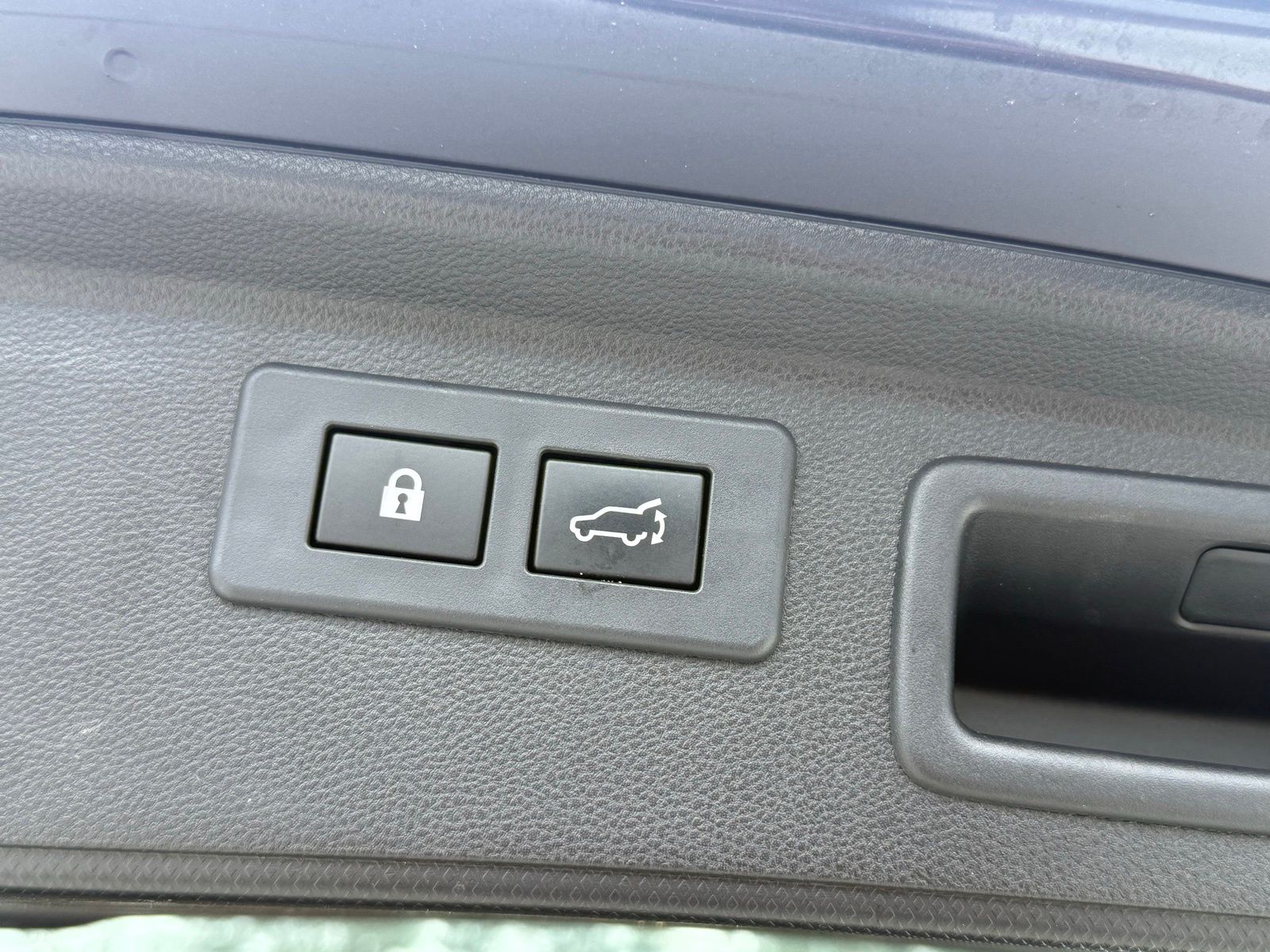 Used 2021 Blue Subaru Sport image 20