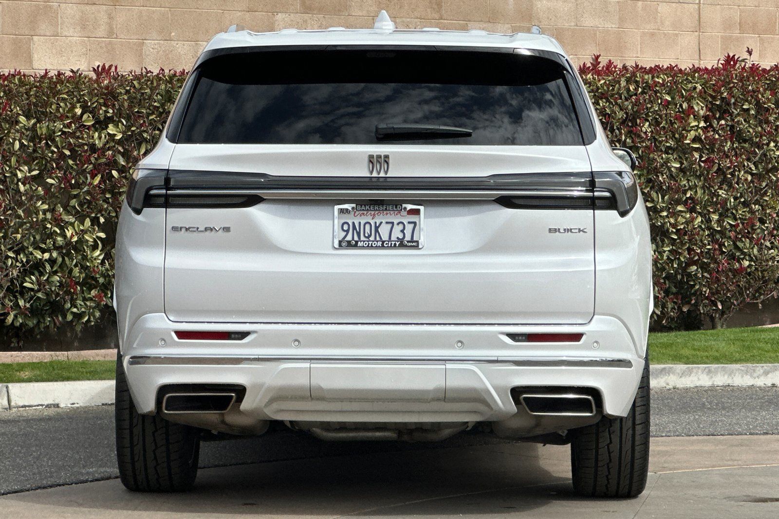 View vehicle photo 5