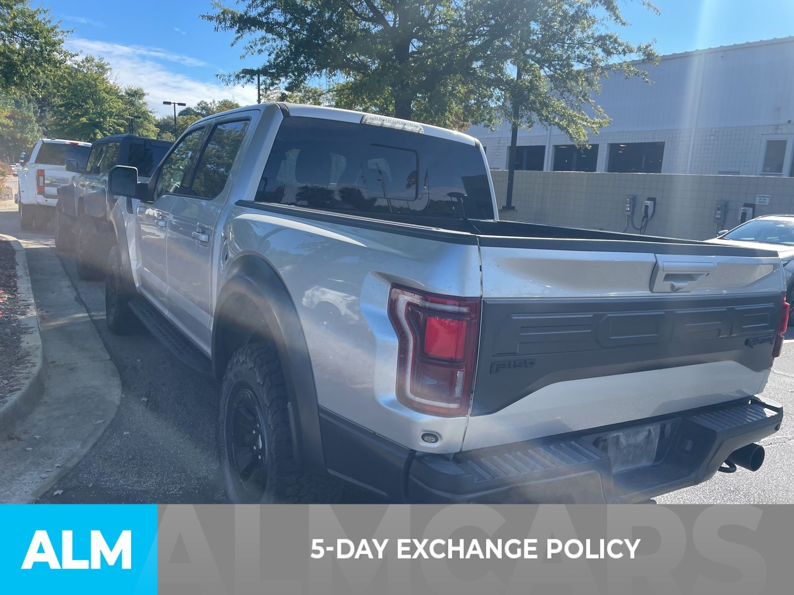 2018 Ford F-150 Raptor photo 2