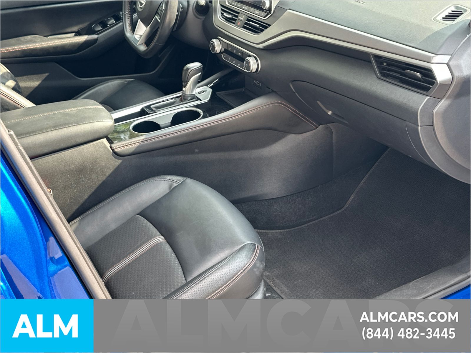 Used 2025 Blue Nissan 2.5 SR image 15
