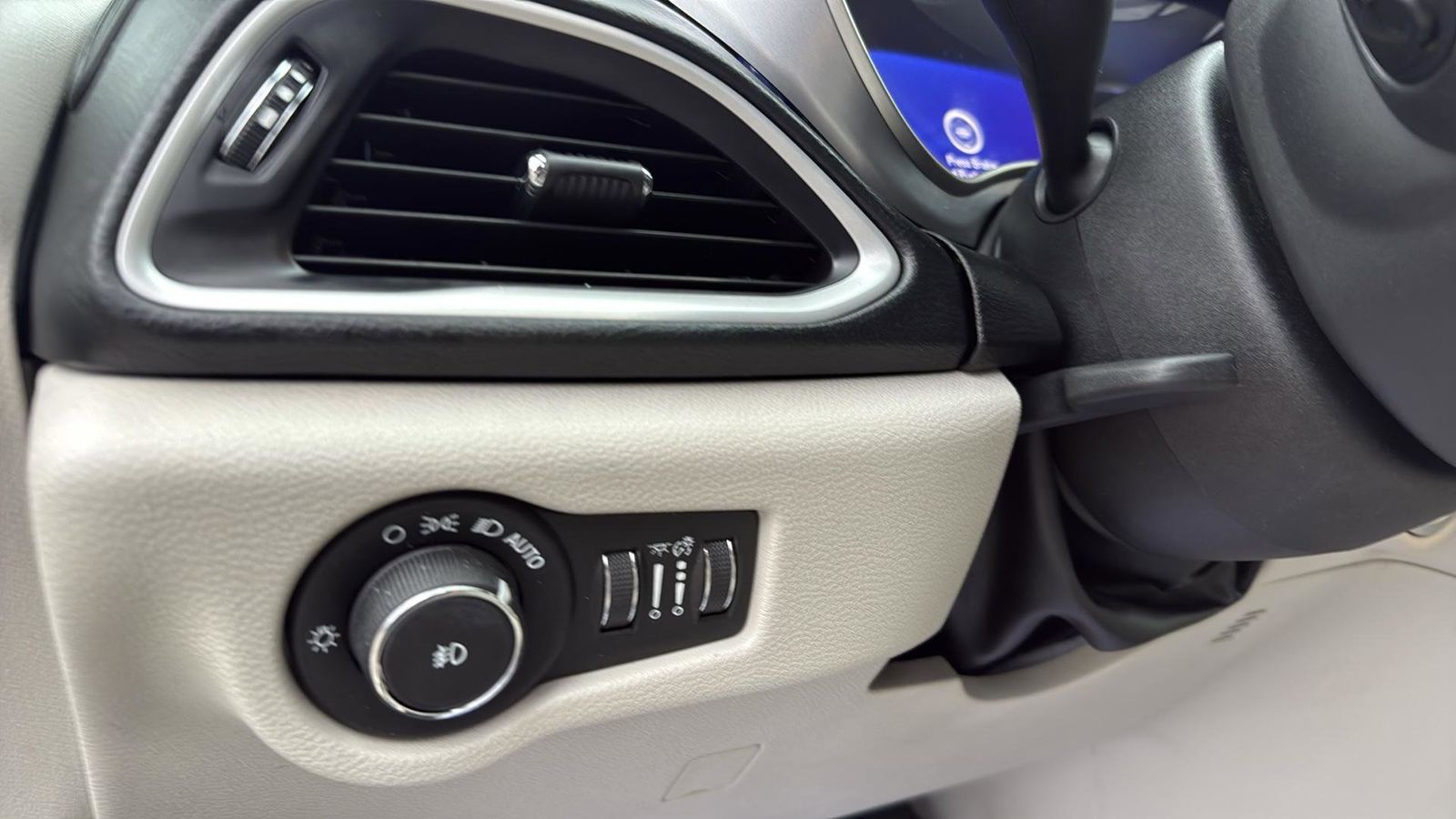 Used Car 2018 Chrysler Pacifica Hybrid  Touring Plus For Sale Under $20,000 In Austin, Texas